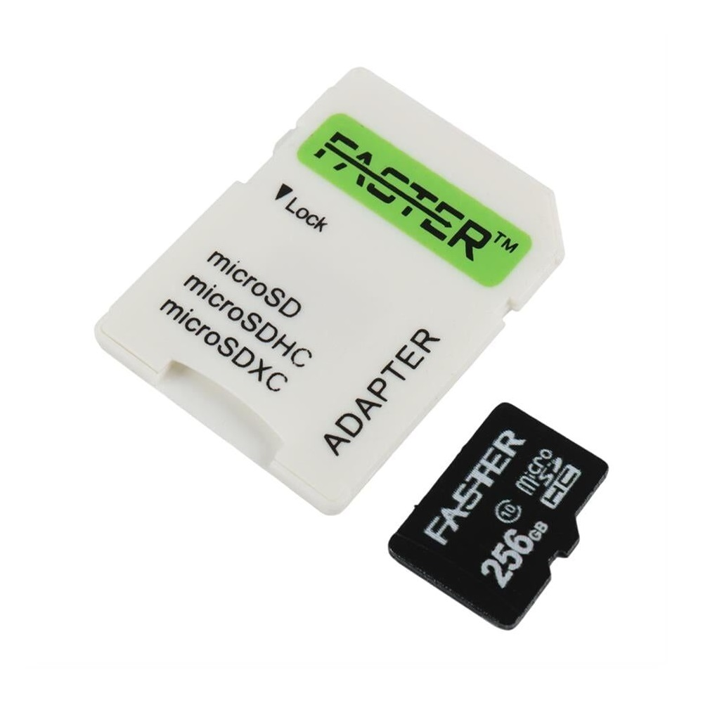 Beyaz FASTER adaptör ve siyah 256 GB microSD kart.