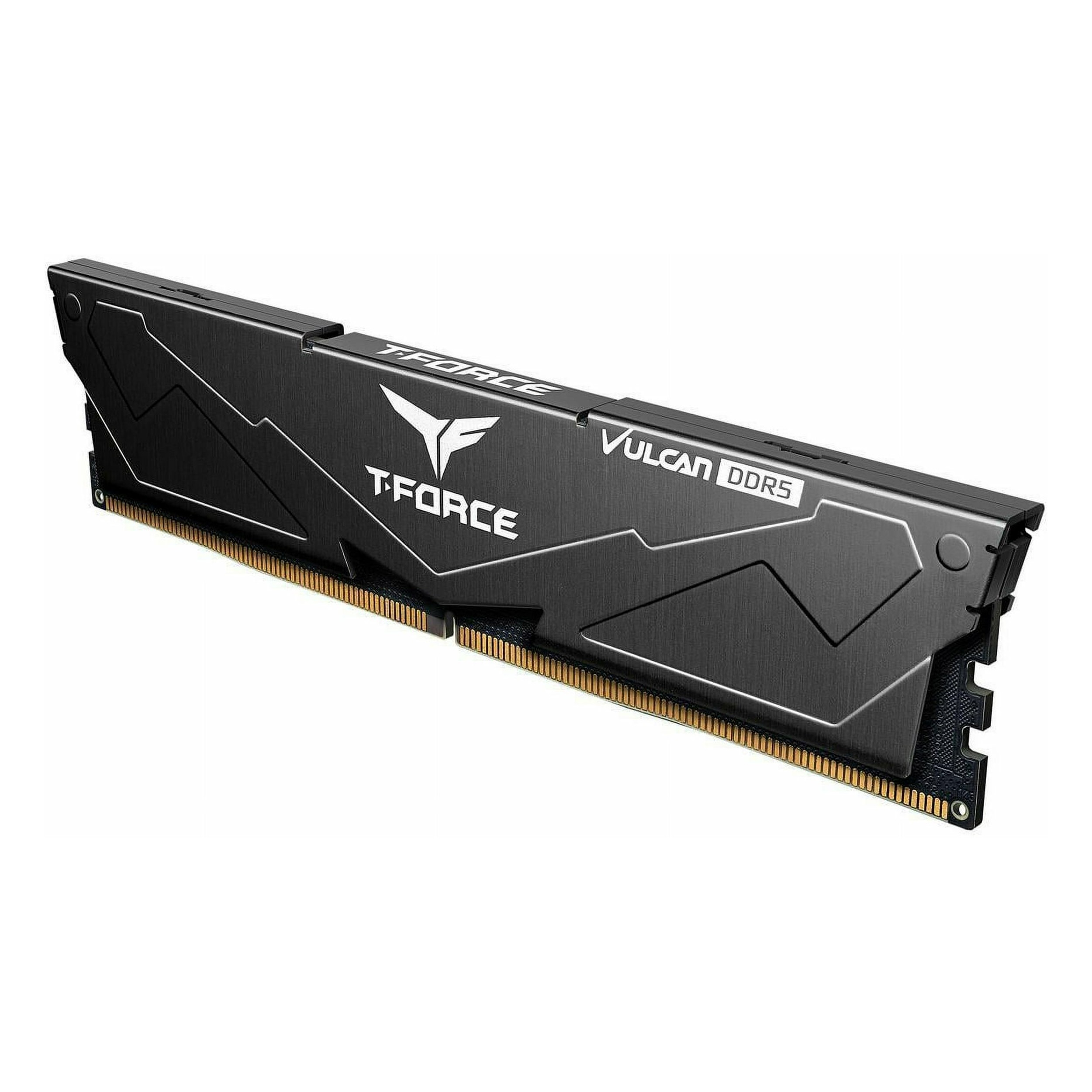 Modulo RAM nero con logo T-Force e scritta "VULCAN DDR5".