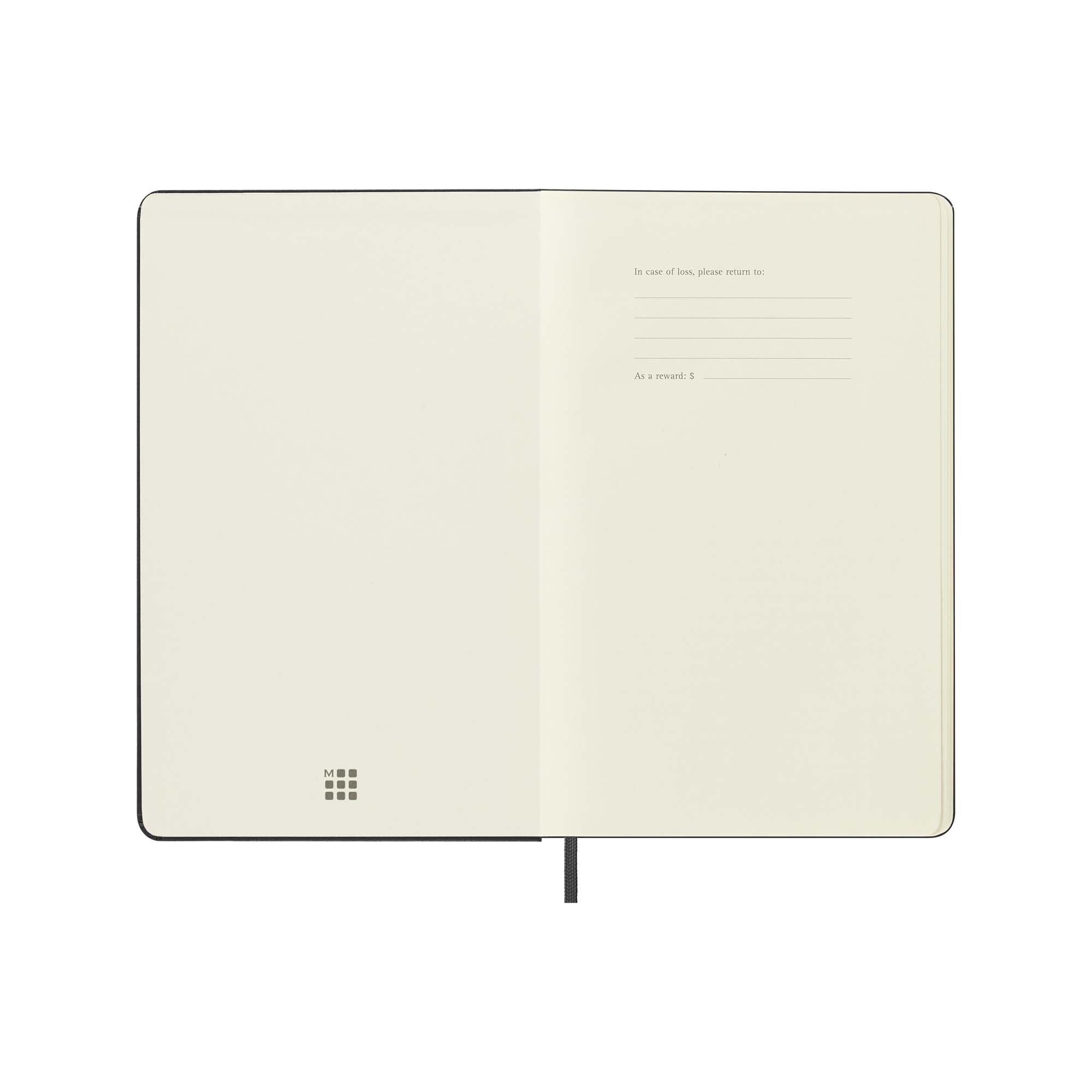 Ein offenes Notizbuch mit leerem cremefarbenem Papier und einem Moleskine-Logo.