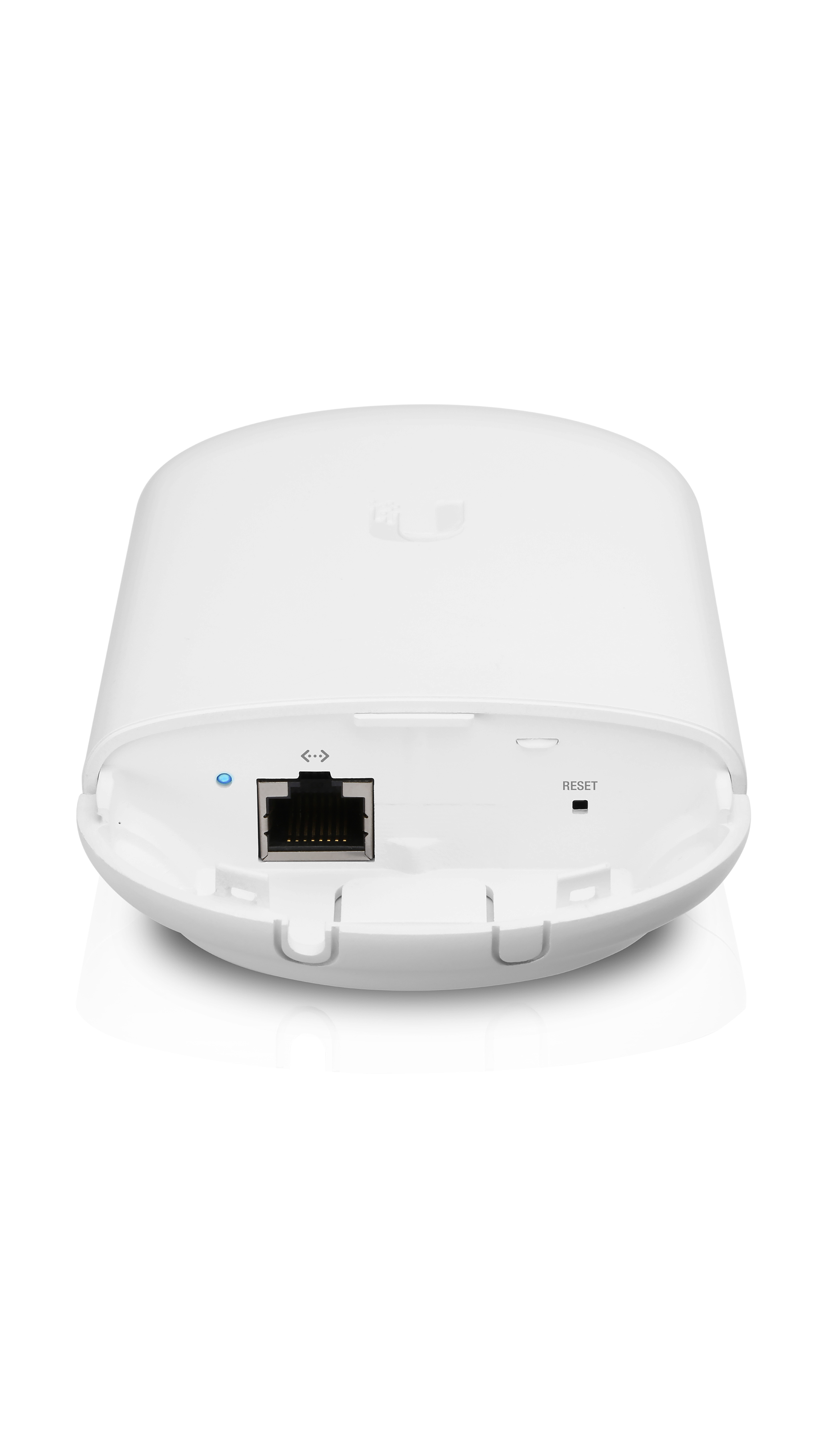 Ein weißes Netzwerkgerät mit Ethernet-Anschluss und Reset-Taste.