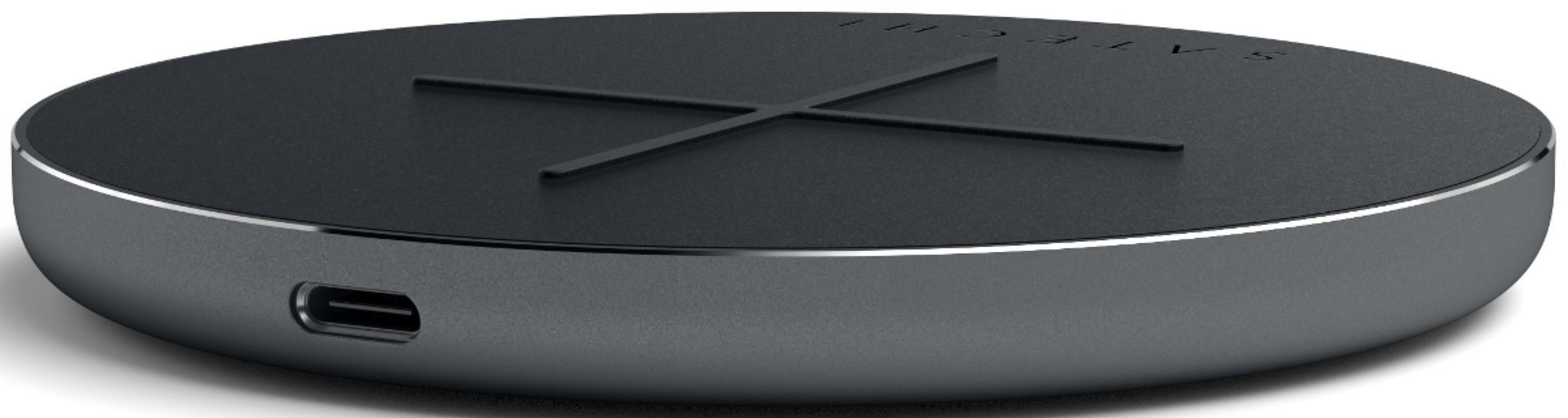 Grijze, ronde draadloze oplader met USB-C poort en X-patroon.