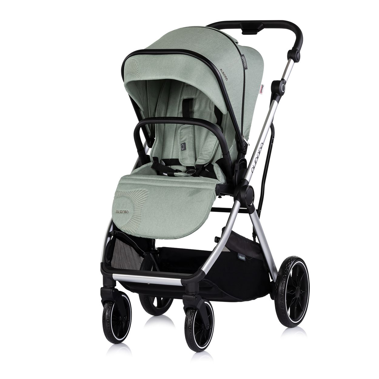 Ein hellgrüner Kinderwagen mit silbernem Rahmen und schwarzen Rädern.