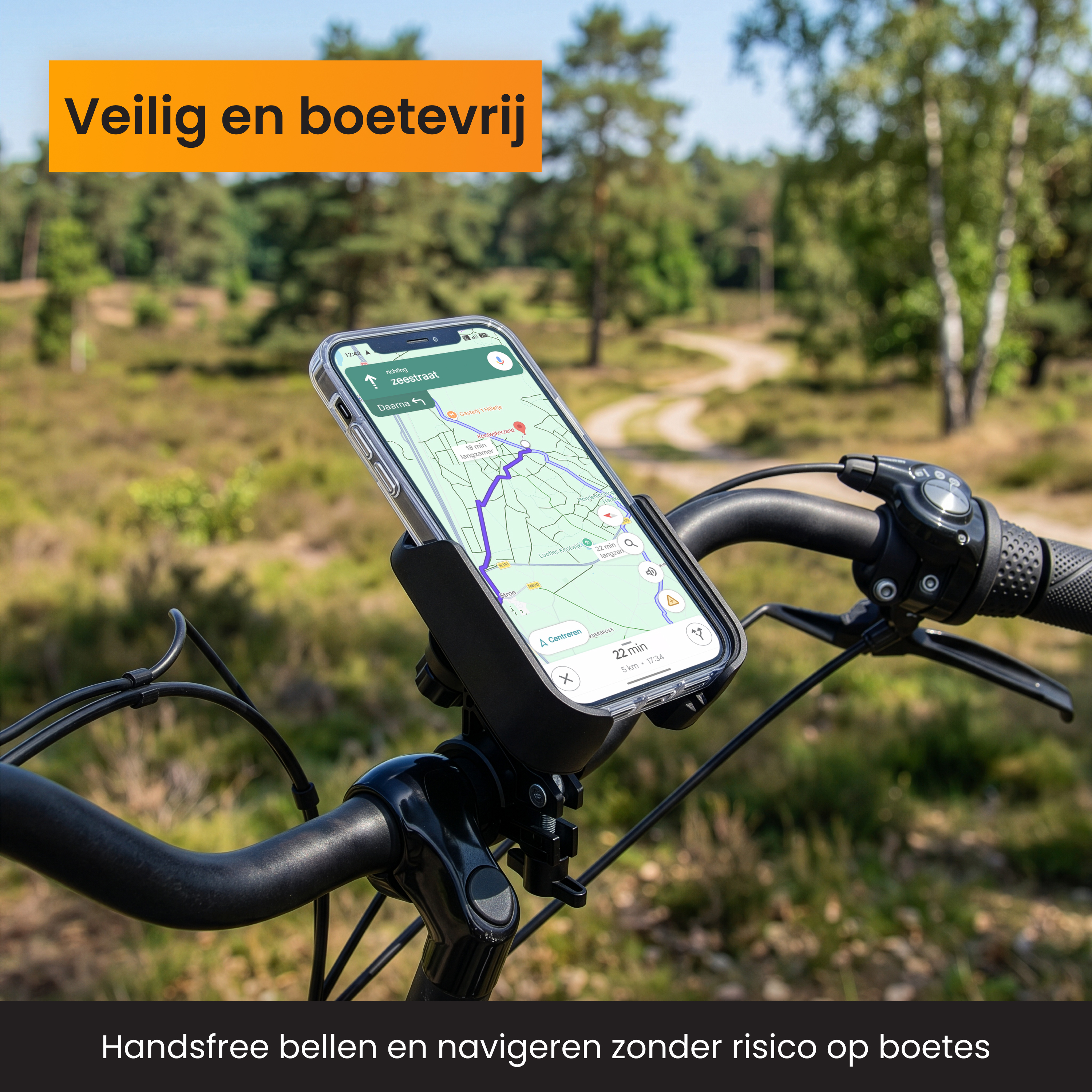 Un support de téléphone avec application de navigation sur un guidon de vélo en forêt.