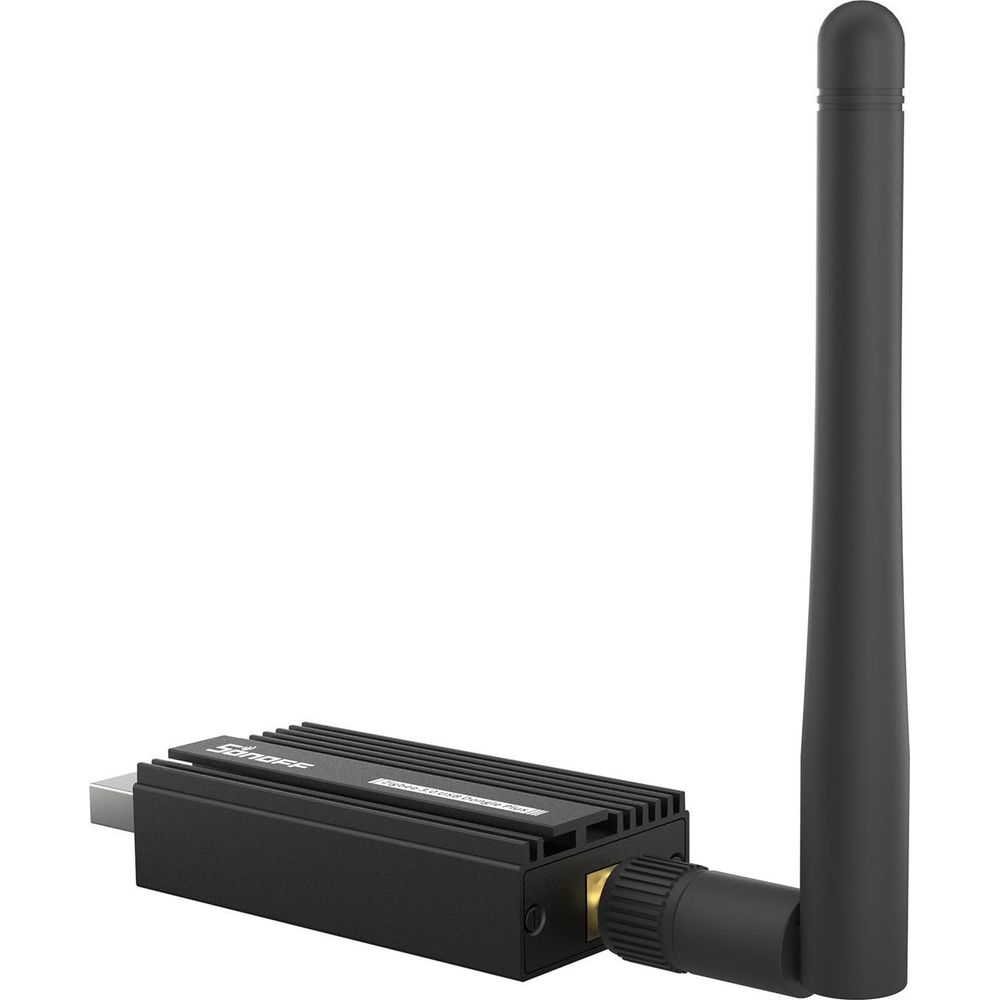 Ein schwarzer USB-WLAN-Adapter mit Antenne auf weißem Hintergrund.