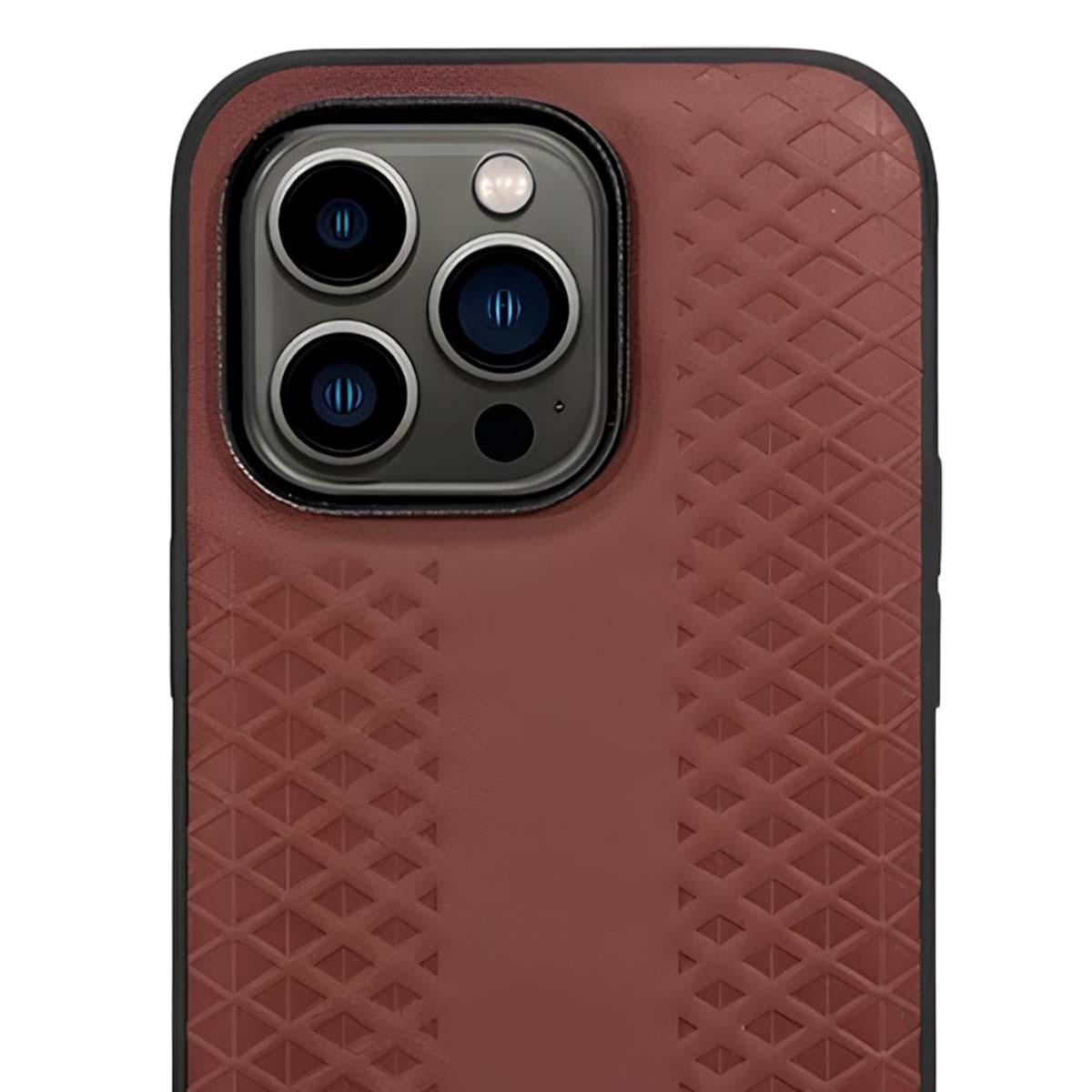 Custodia rossa per telefono con tripla fotocamera e motivo a rombi.