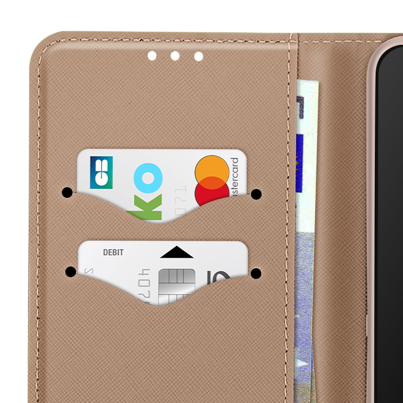 Un portafoglio beige con slot per carte, uno mostra il logo Mastercard.