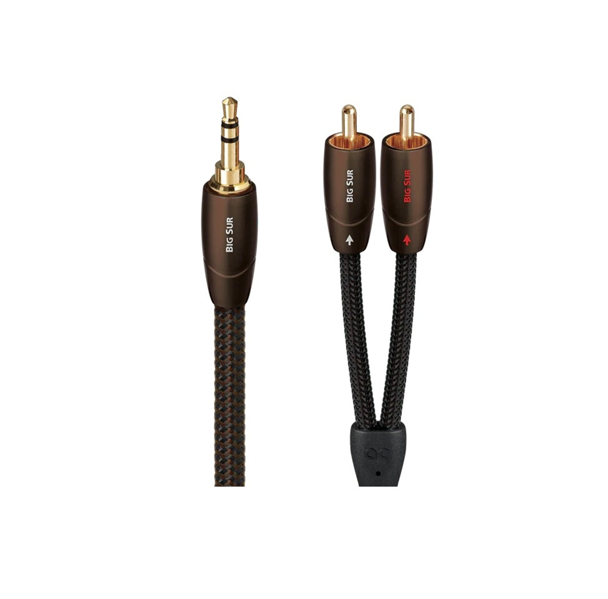 Kahverengi konektörlü ve siyah örgülü kablolu bir 3,5 mm jak - 2 RCA ses kablosu.