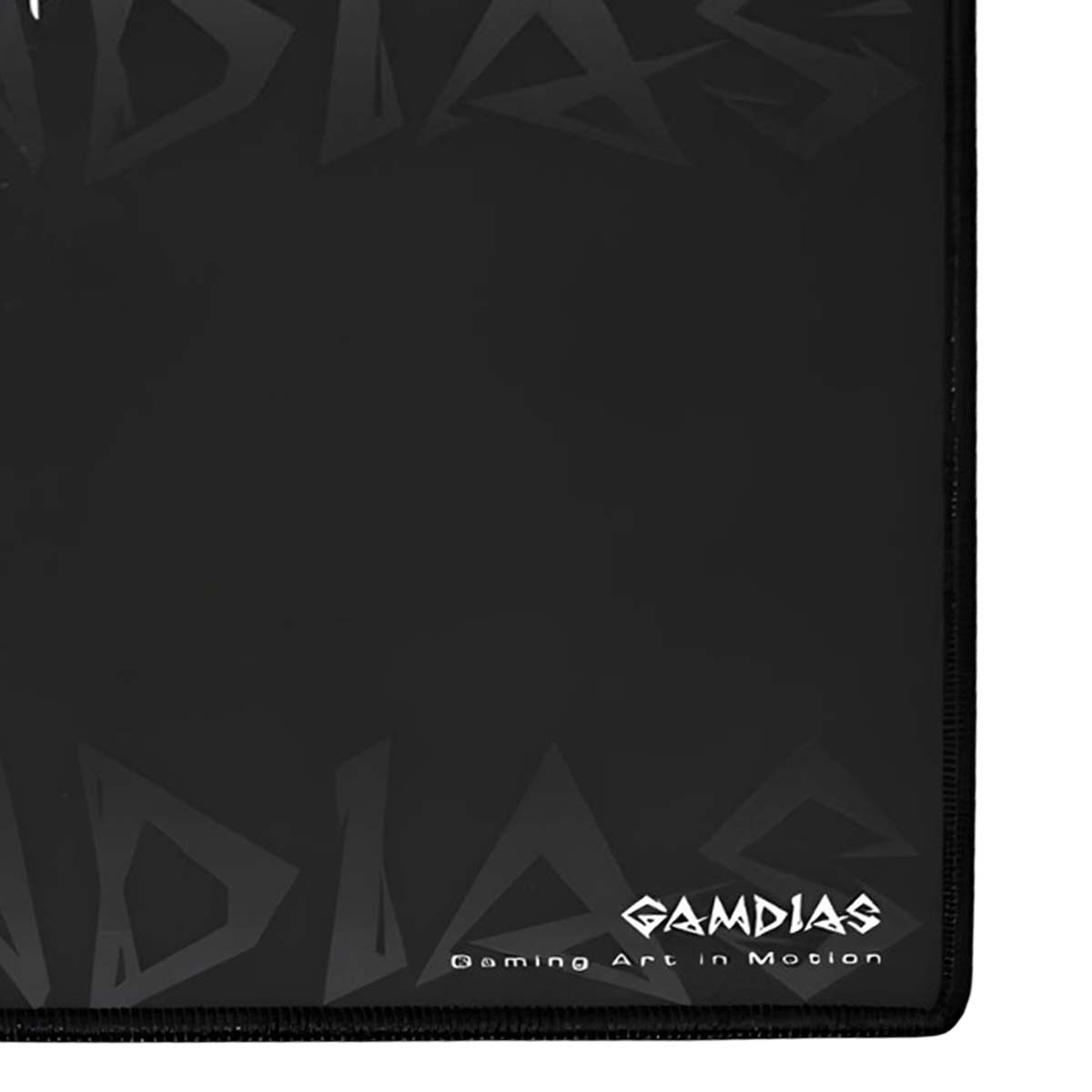 Tapis de souris noir avec logo et lettrage GAMDIAS gris.