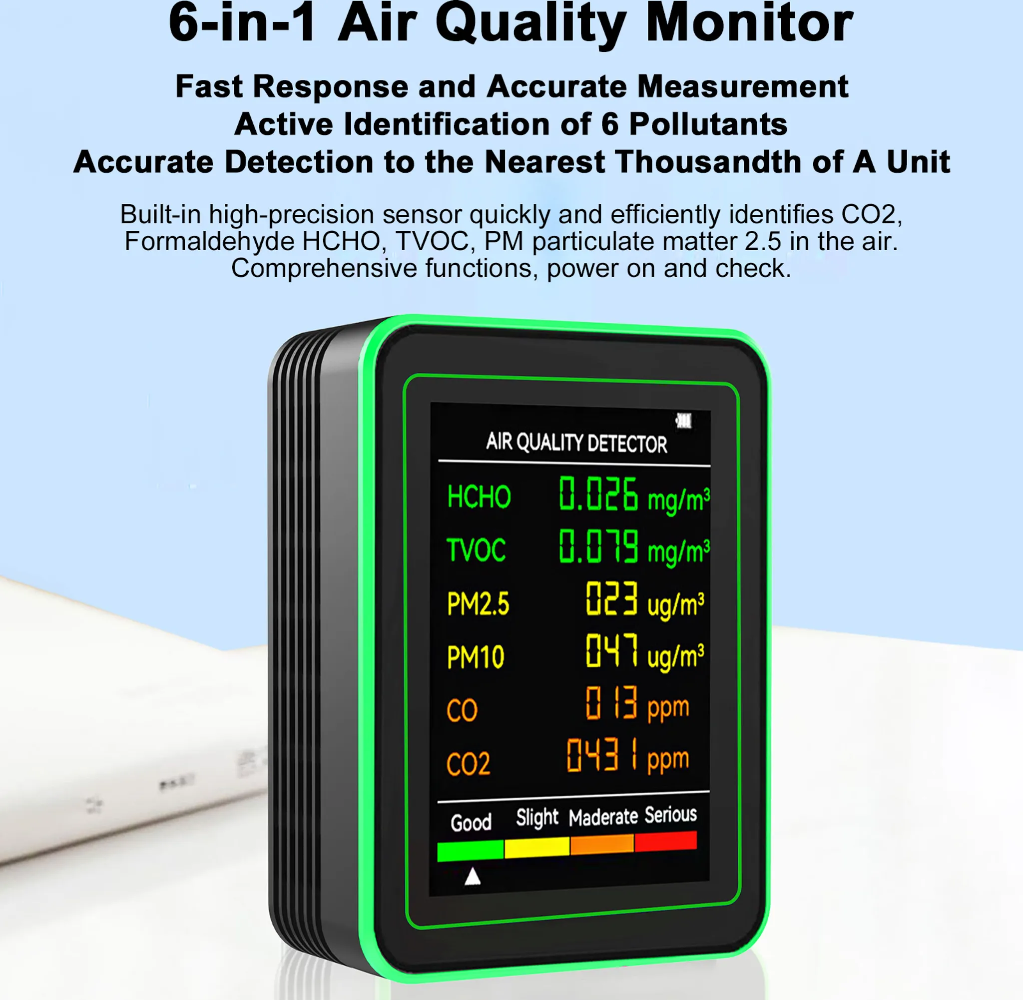 Ein schwarzer Luftqualitätsmonitor mit grünem Rahmen zeigt Messwerte für HCHO, TVOC, PM2.5, PM10, CO, CO2 an.