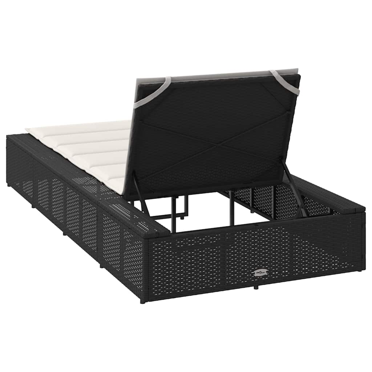 Lettino prendisole in rattan nero con coperchio aperto e cuscino beige.