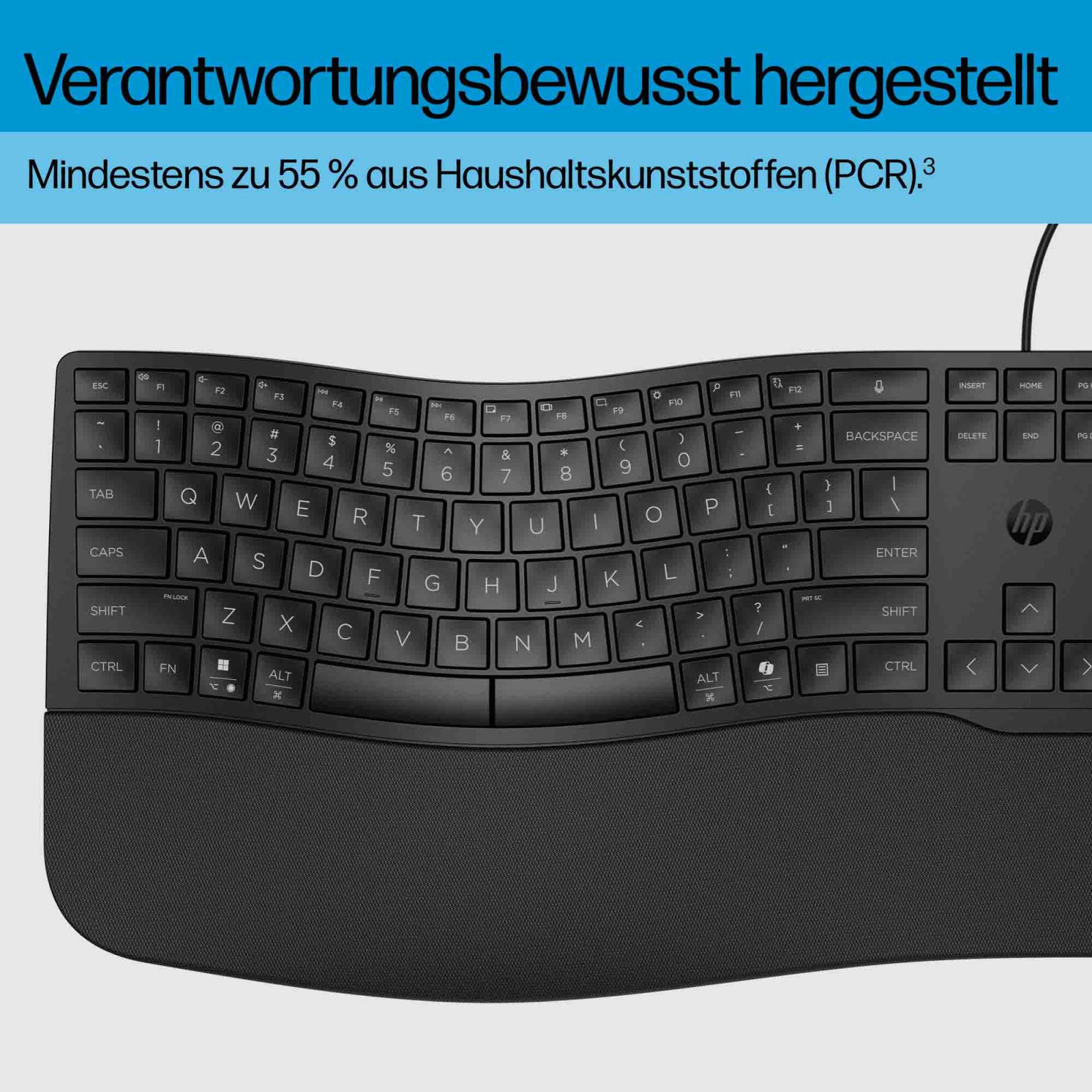 Primo piano di una tastiera ergonomica nera con poggiapolsi e logo HP.
