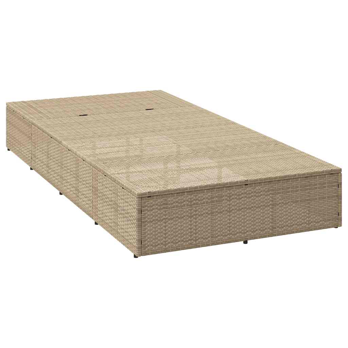 Una panca contenitore rettangolare in rattan chiaro.