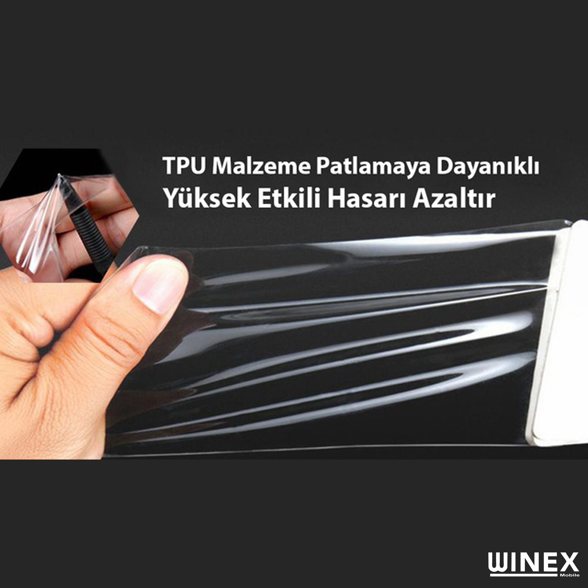 Bir el, siyah bir nesnenin üzerinde şeffaf koruyucu film tutuyor.