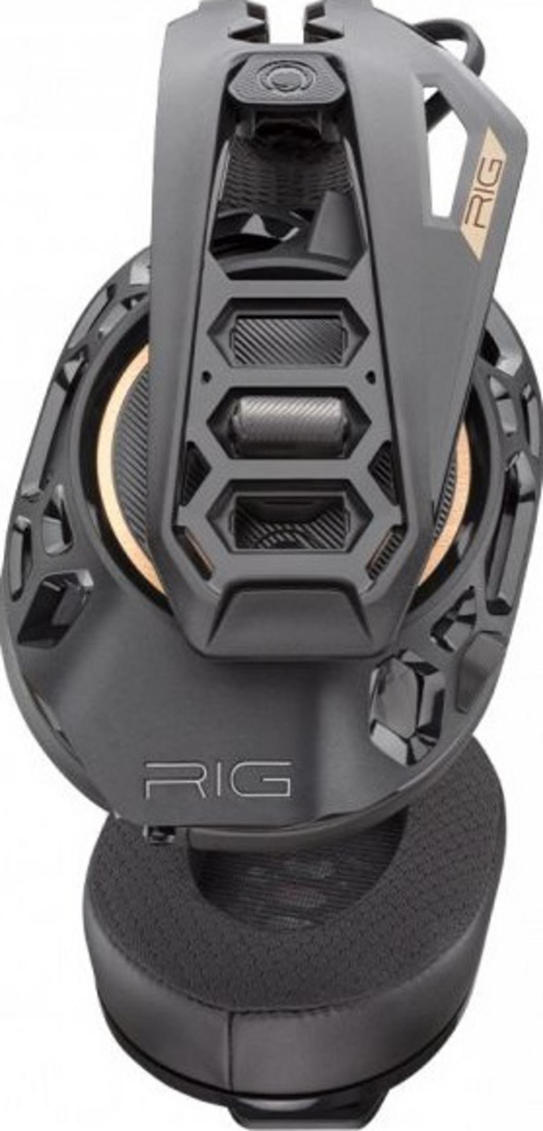 Auriculares gaming RIG negros con diseño hexagonal y detalles naranjas.
