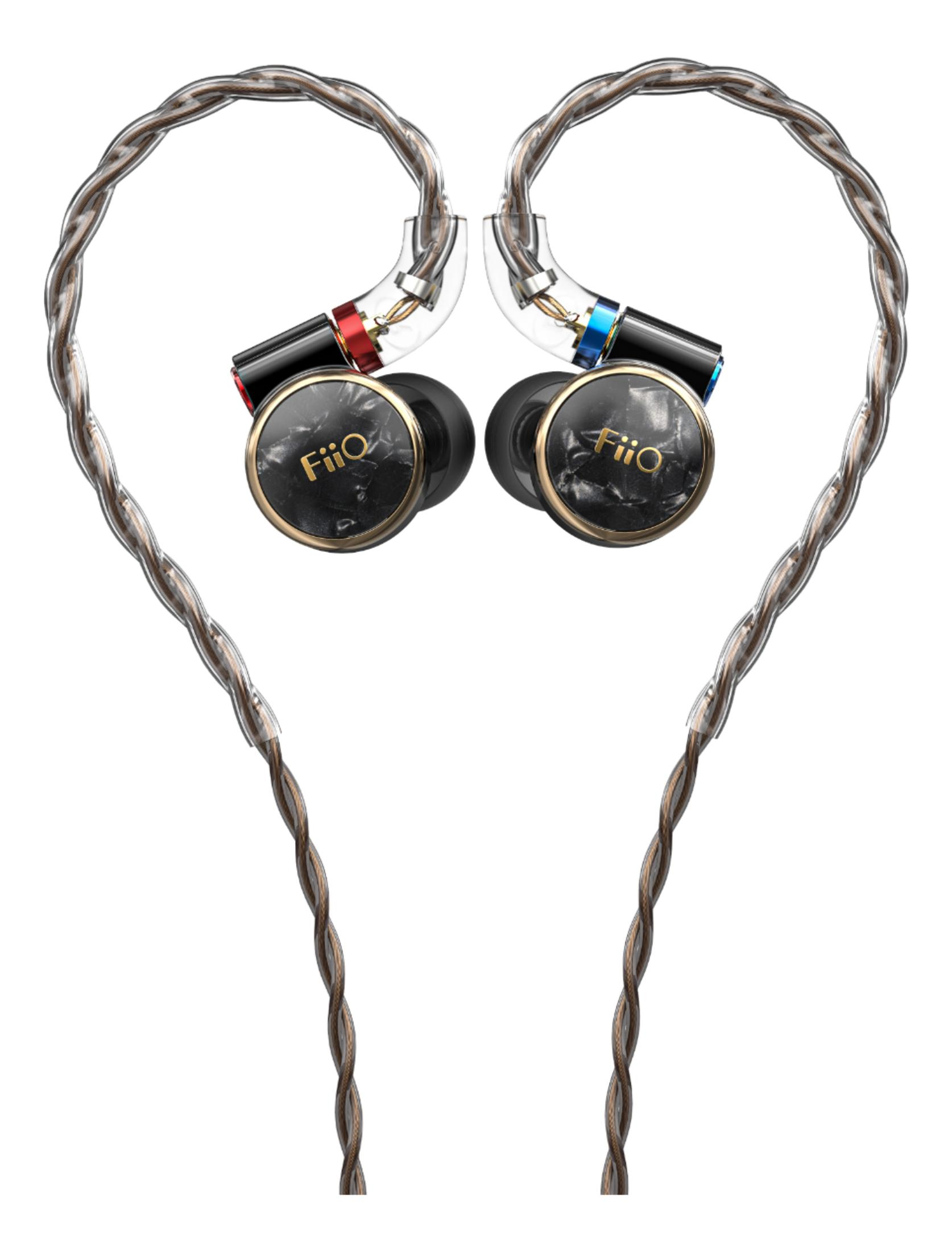 Due auricolari FiiO con inserti in marmo nero e cavi intrecciati argentati.