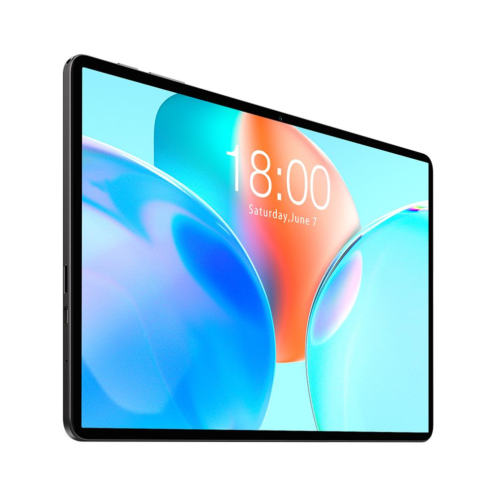Bir tablet canlı bir arka plan üzerinde 18:00 ve 7 Haziran Cumartesi gösteriyor.