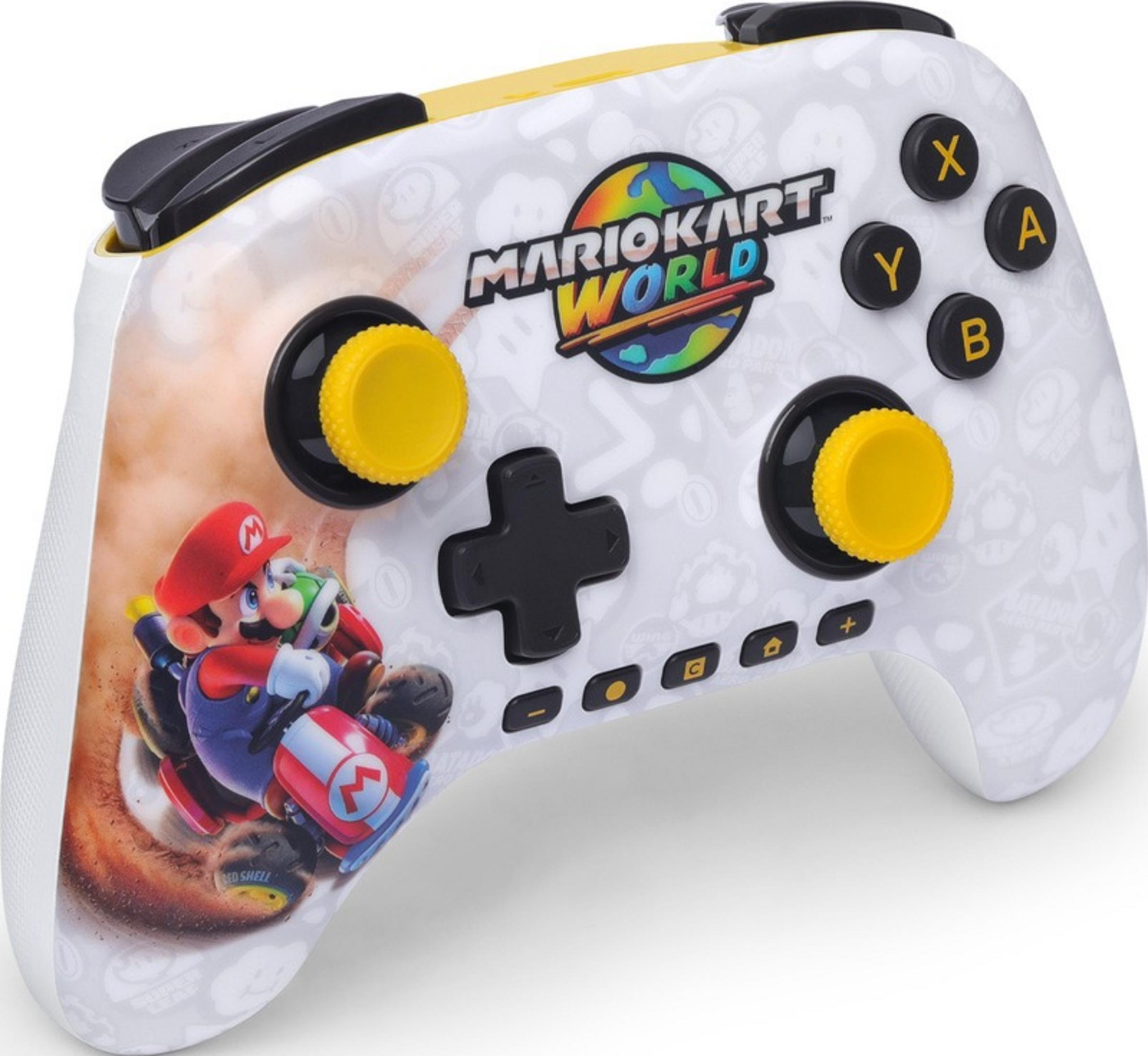 Biały kontroler z motywem Mario Kart World, przedstawiający Mario w gokarcie.