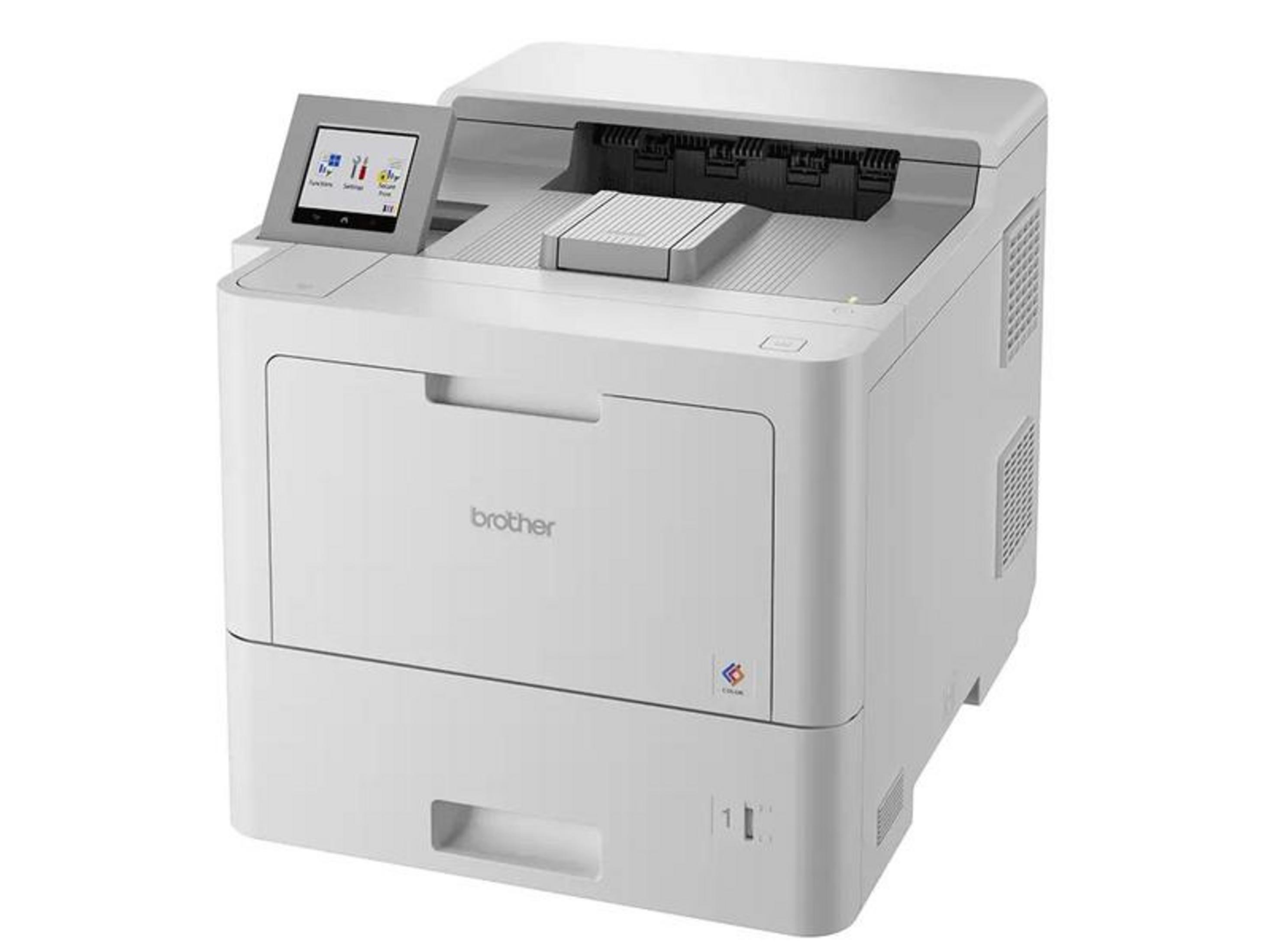 Una stampante laser Brother bianca con display touchscreen e alimentatore carta.
