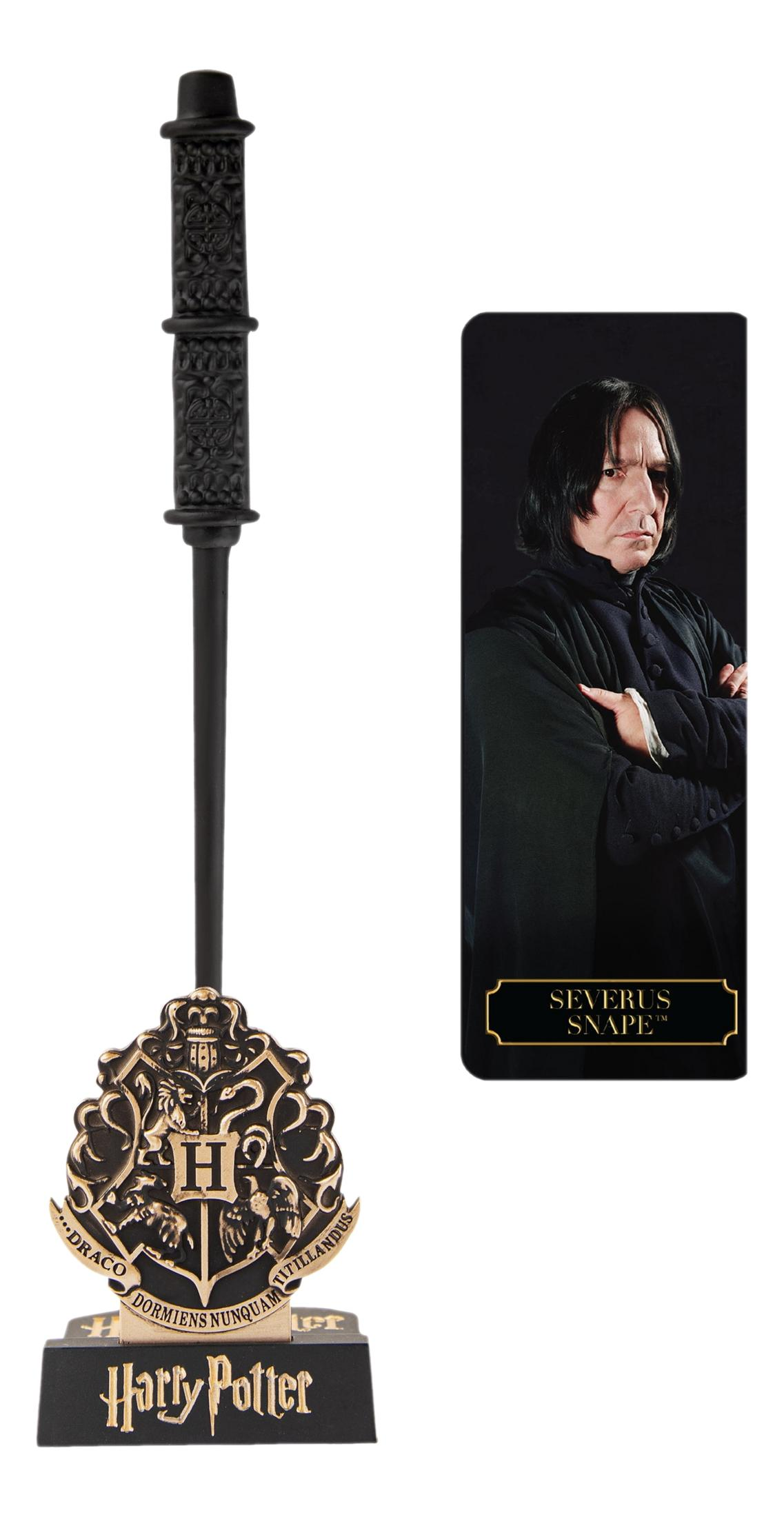 Harry Potter Severus Snape Zauberstabhalter mit Wappen und Bild.
