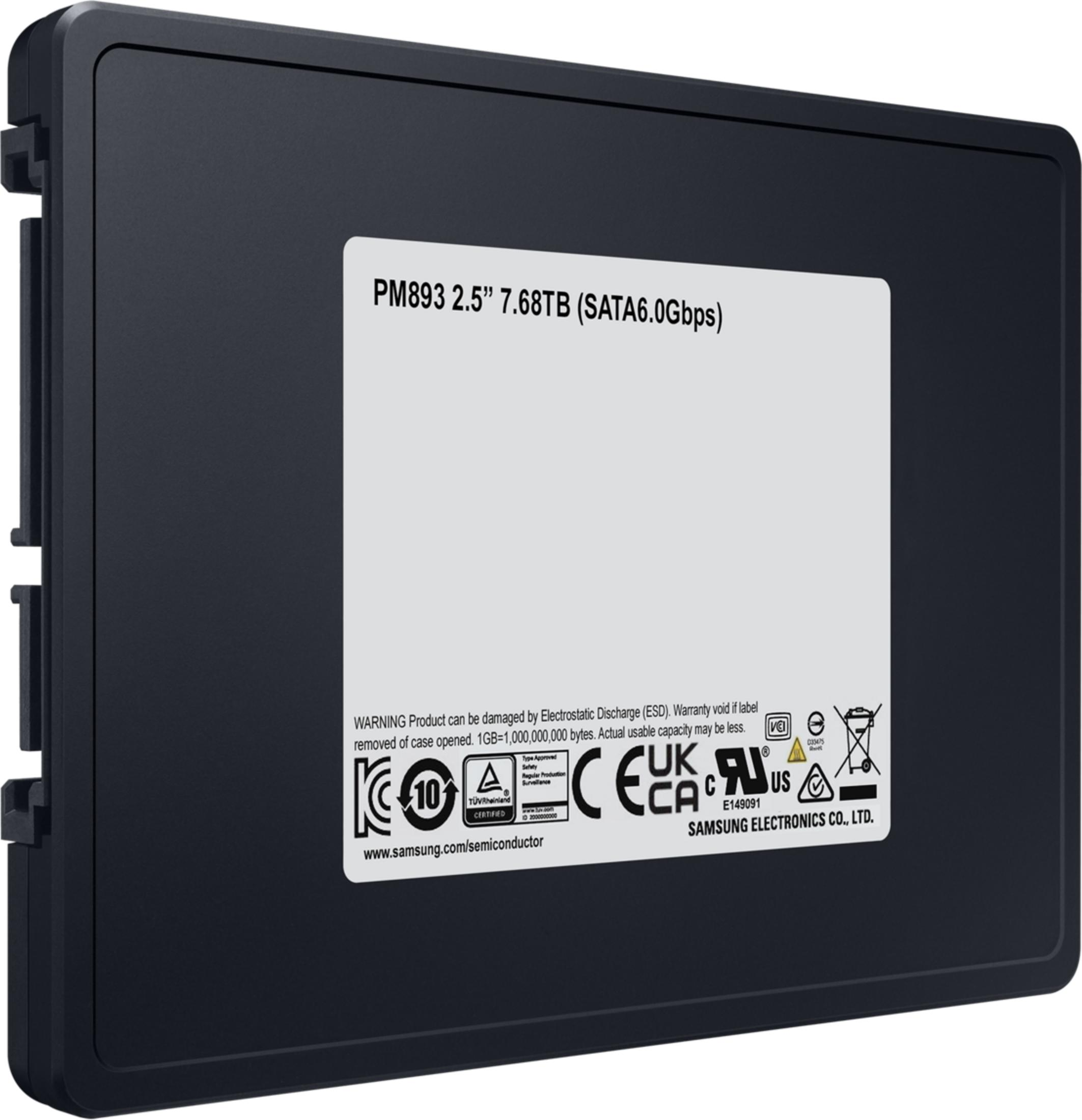 Schwarze 2,5-Zoll-SSD, PM893, 7,68 TB, SATA 6 Gbps, mit Warnhinweisen.