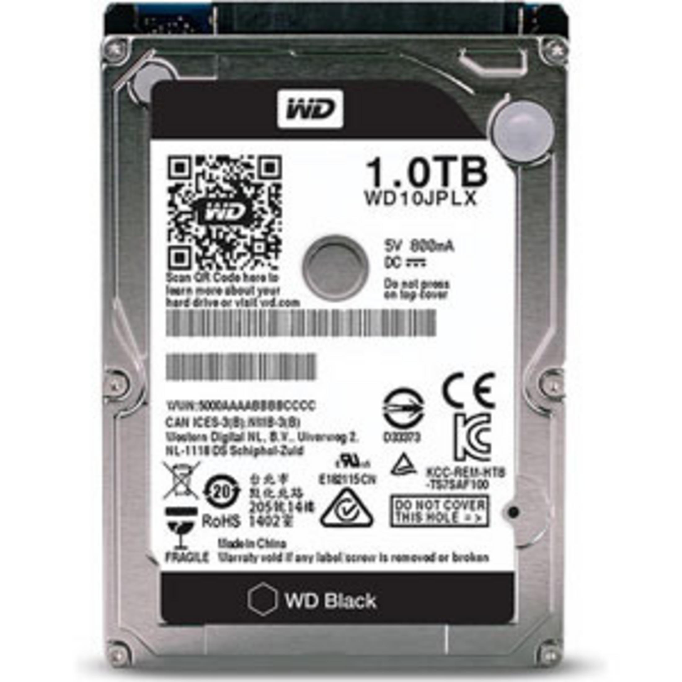 Disco duro WD 1.0TB con código QR, etiquetas CE y RoHS.