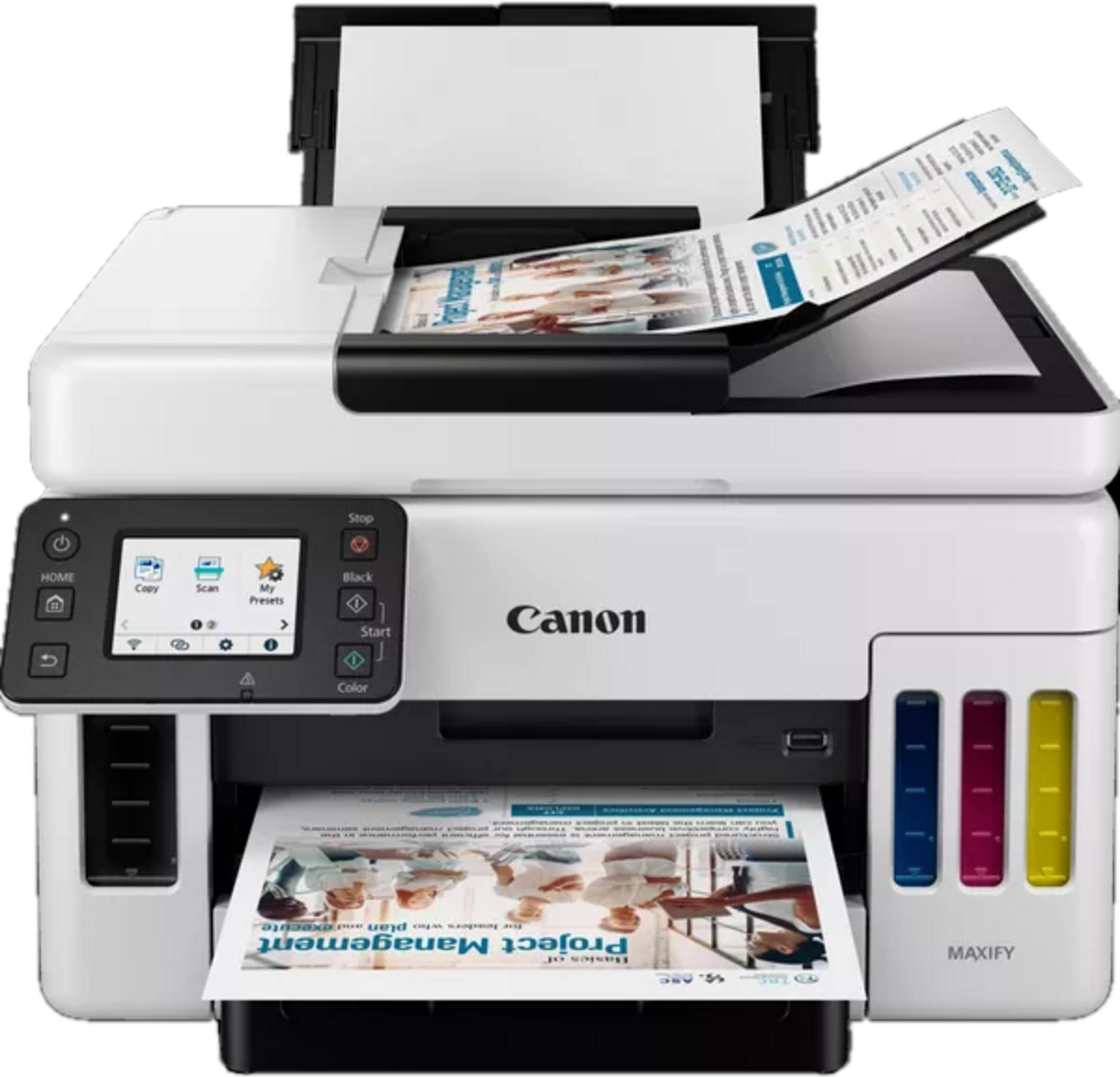 Biała drukarka Canon MAXIFY z załadowanym papierem i widocznymi zbiornikami na tusz.