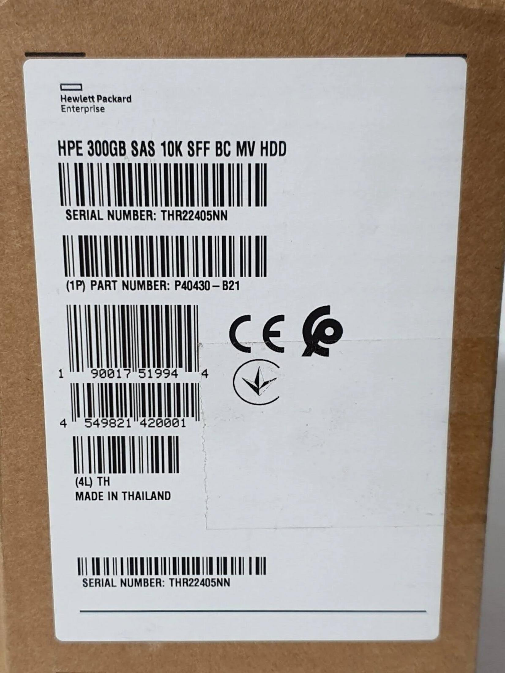Etiqueta con detalles de HDD HPE 300GB SAS, número de serie THR22405NN.