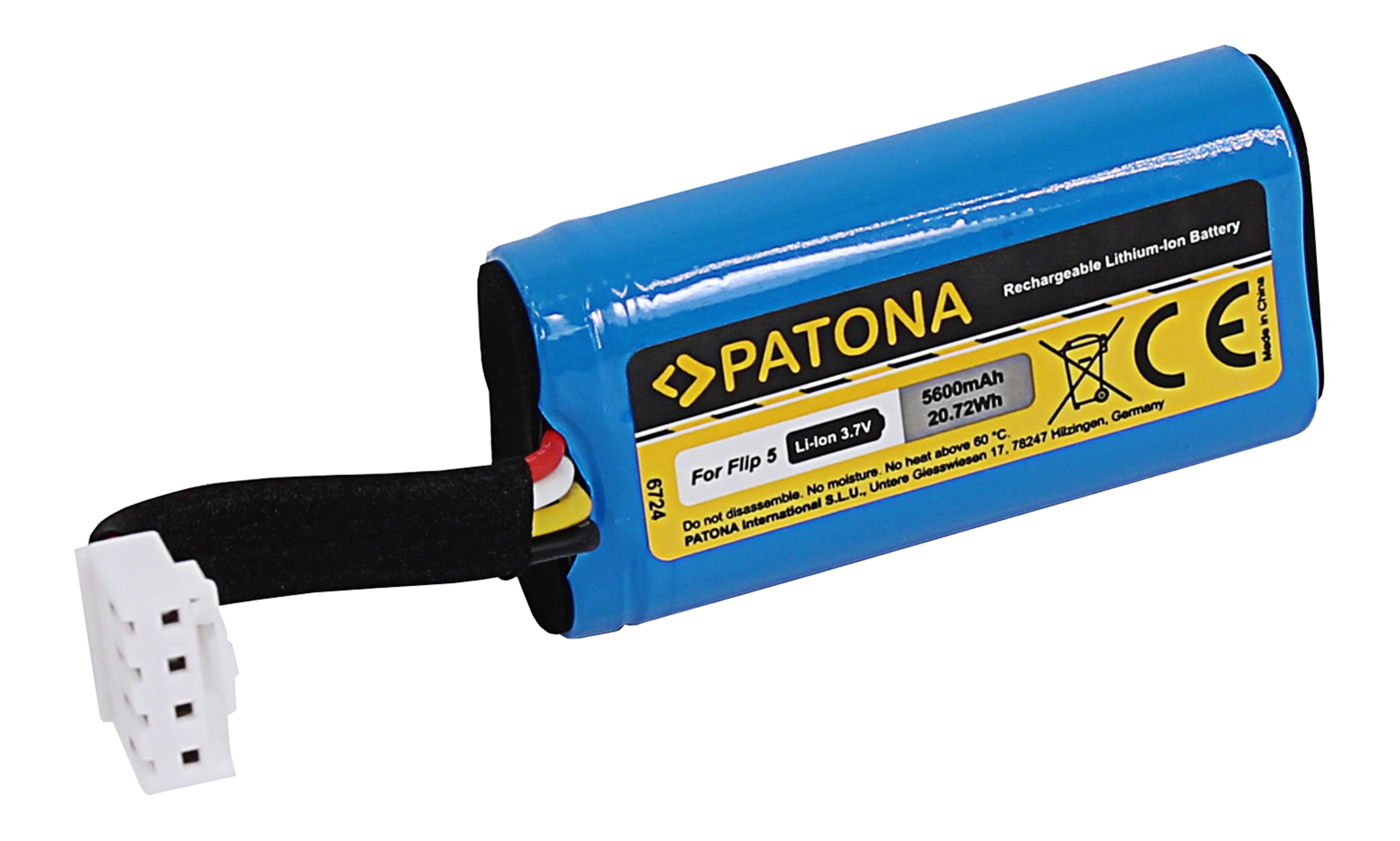Blauer Lithium-Ionen-Akku von PATONA für Flip 5, 3,7V, mit Kabel und Stecker.
