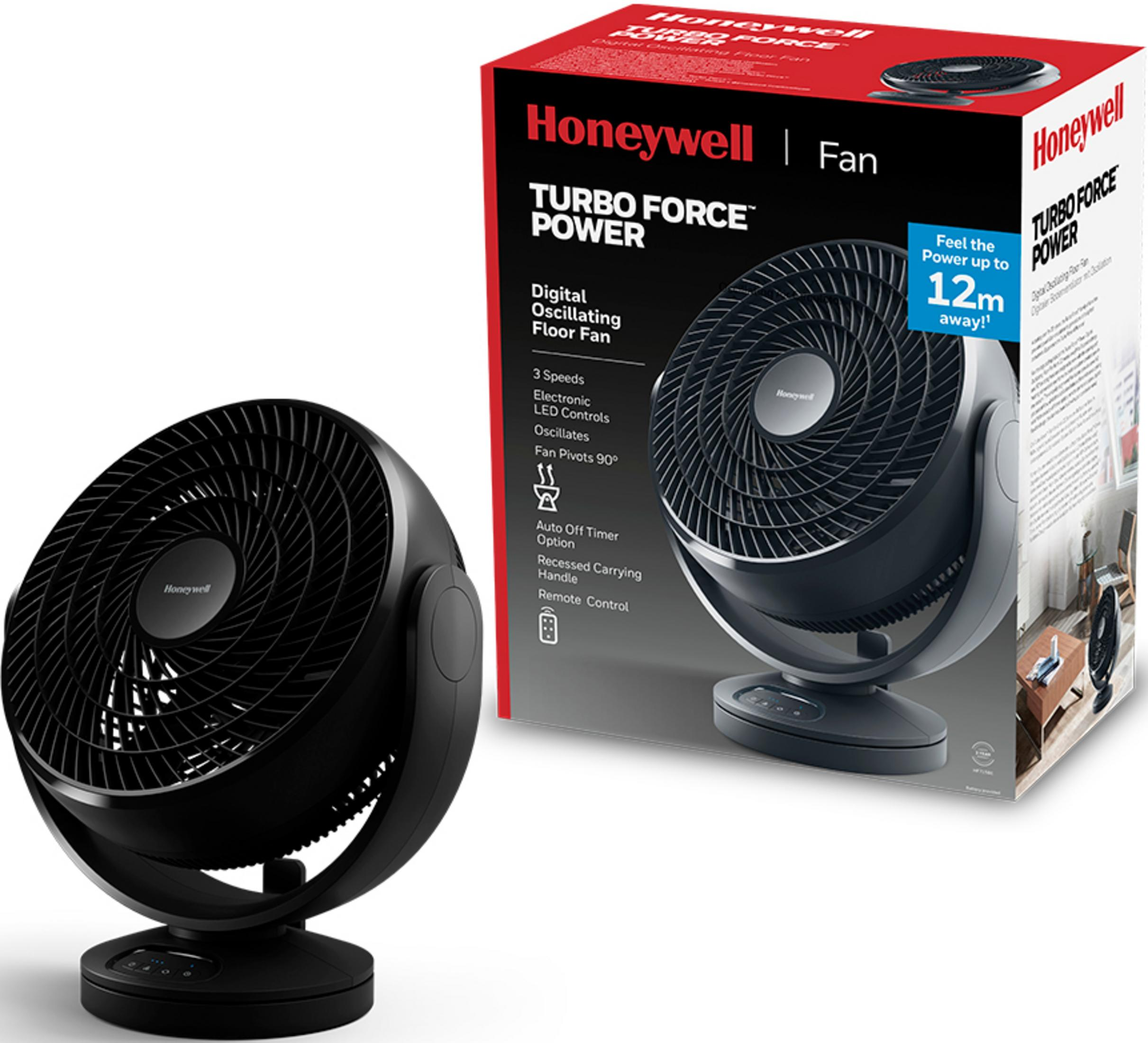 Czarny wentylator oscylacyjny Honeywell Turbo Force z pilotem, obok opakowania.