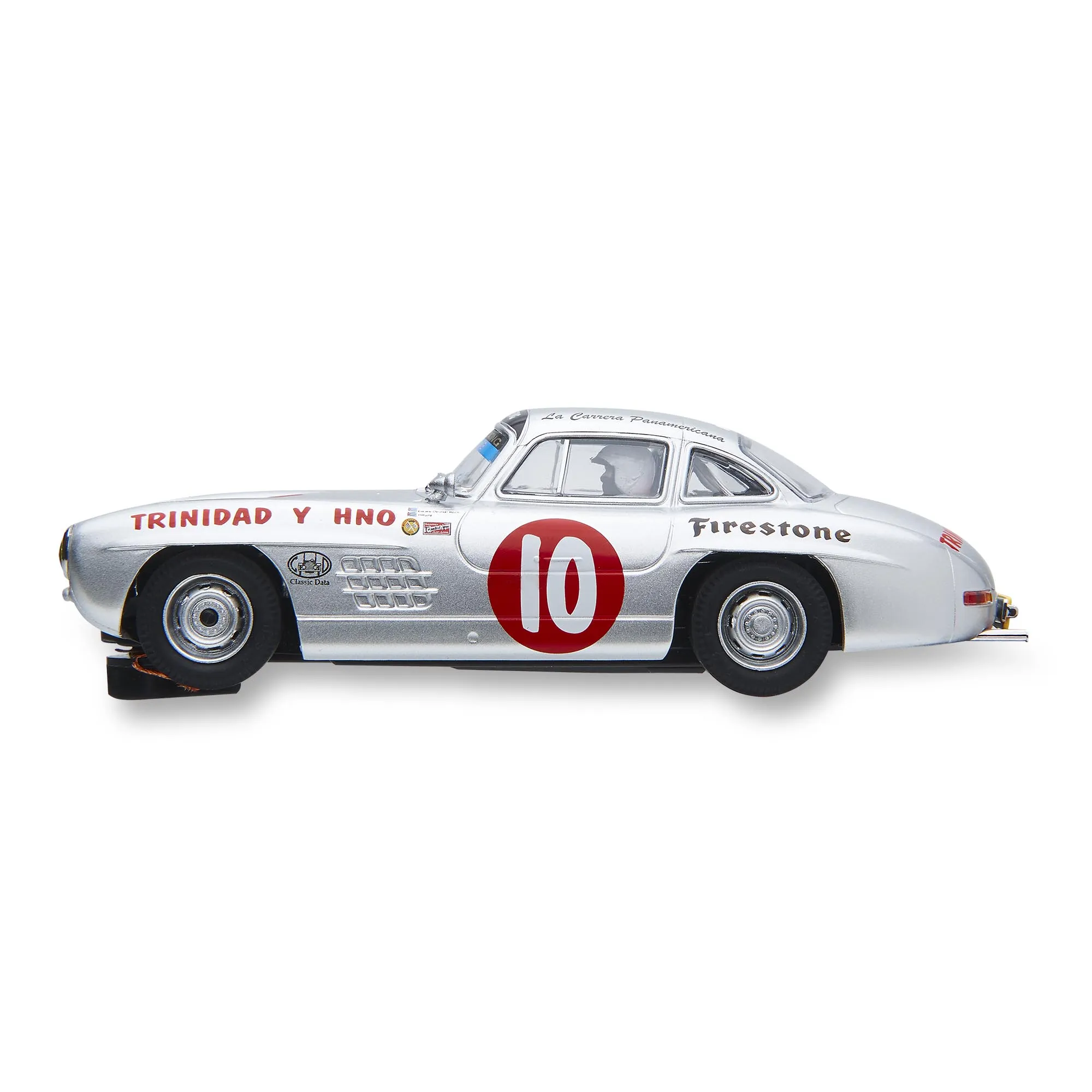 Coche de carreras plateado con el número 10, neumáticos Firestone.
