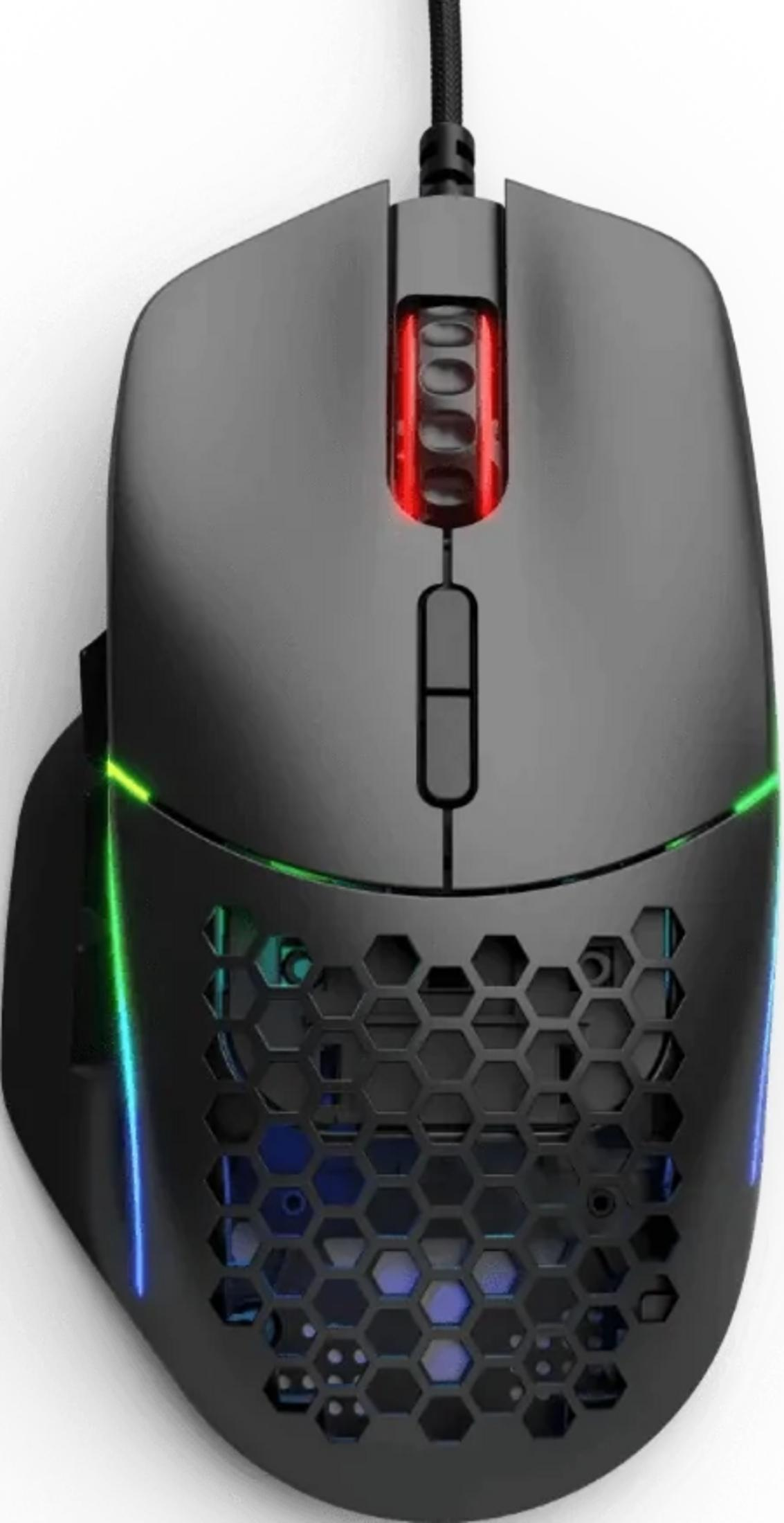 Mouse da gaming nero con LED rossi e verdi, motivo a nido d'ape sotto.