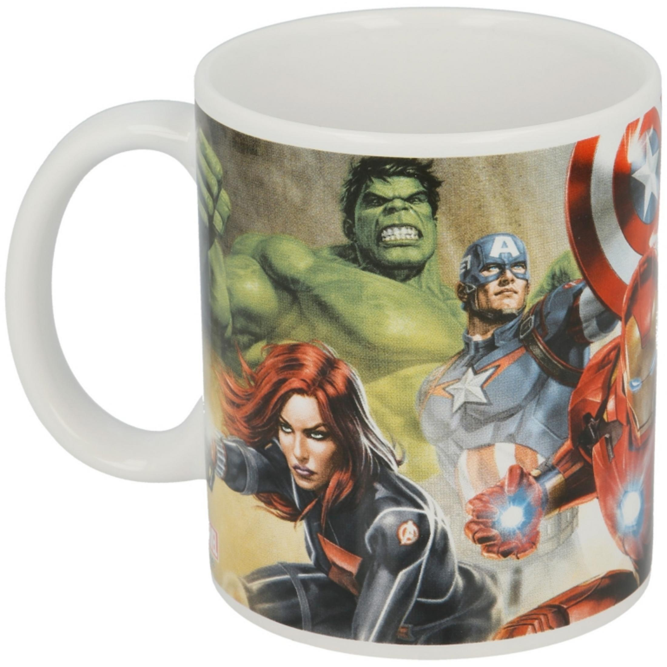 Tasse mit Avengers: Hulk, Captain America, Black Widow und Iron Man.