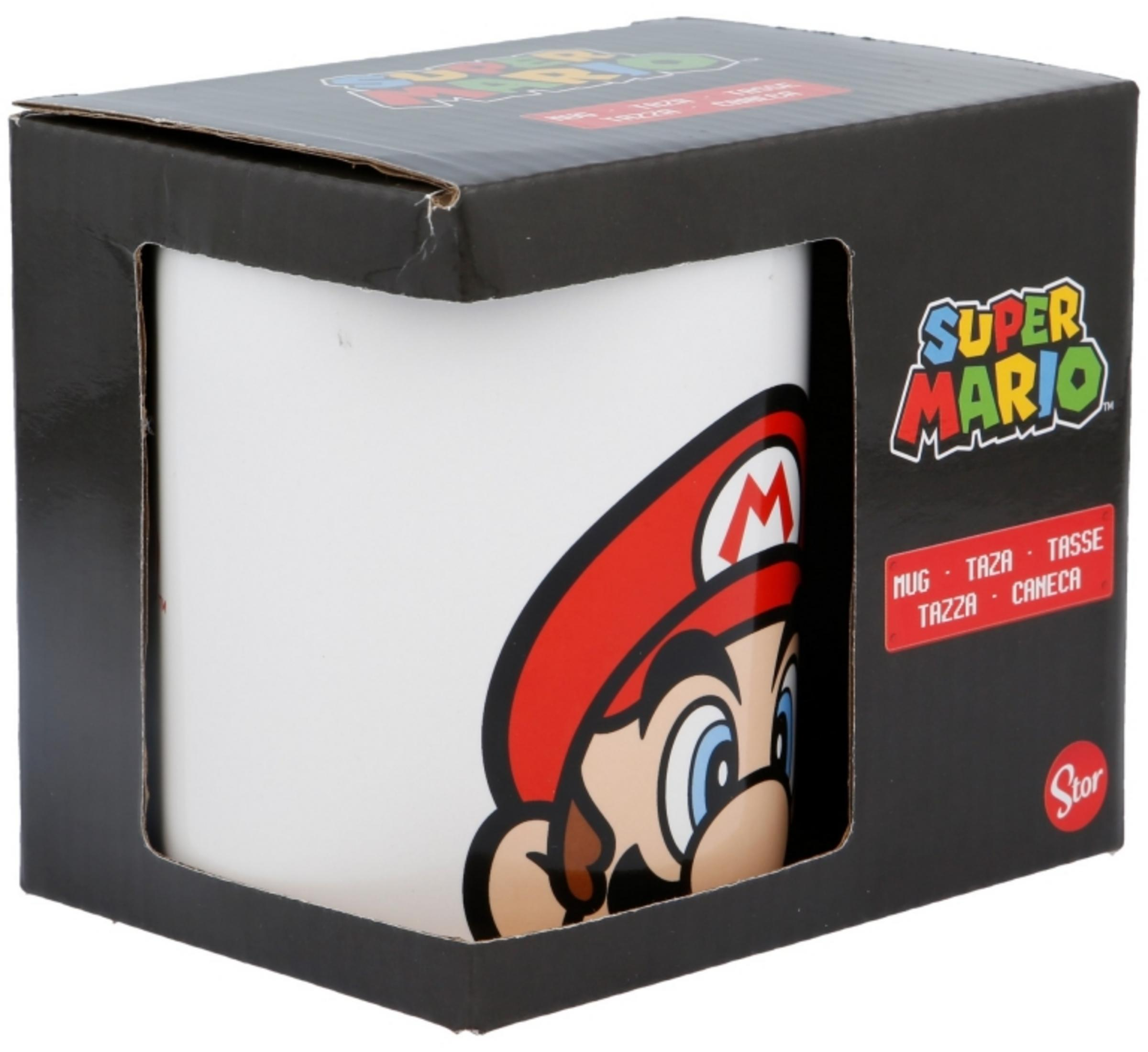 Una taza de Super Mario en caja negra con ventana.