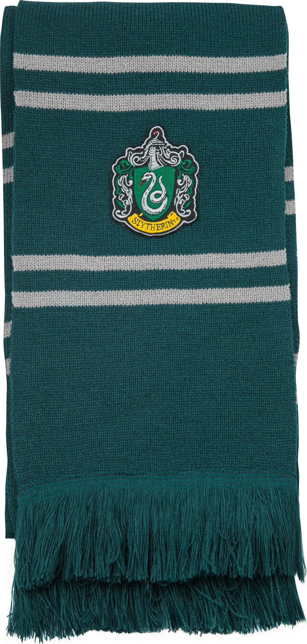 Ein grüner Schal mit grauen Streifen und dem Slytherin-Wappen.