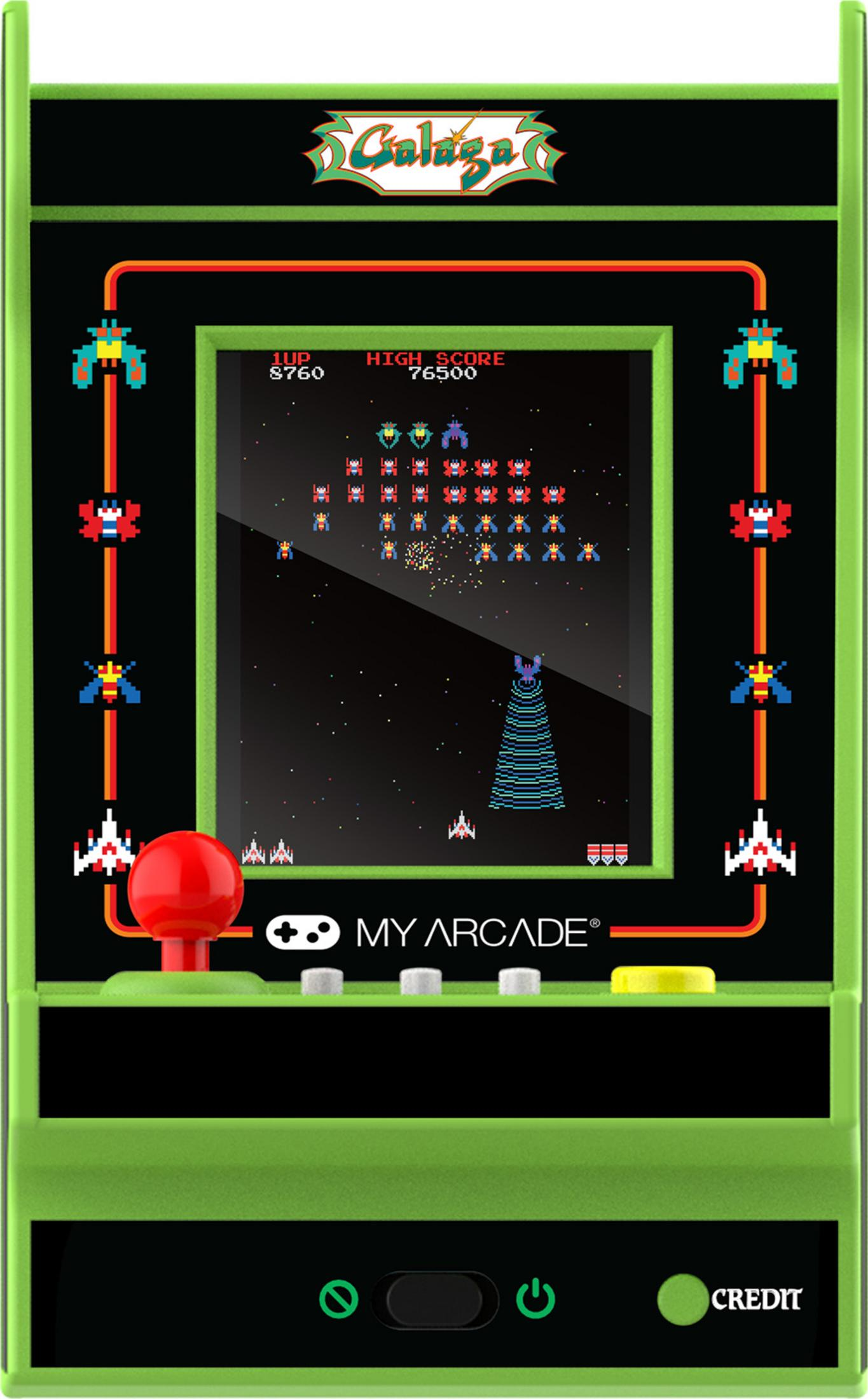 Gabinete arcade verde con pantalla de juego Galaga y joystick.