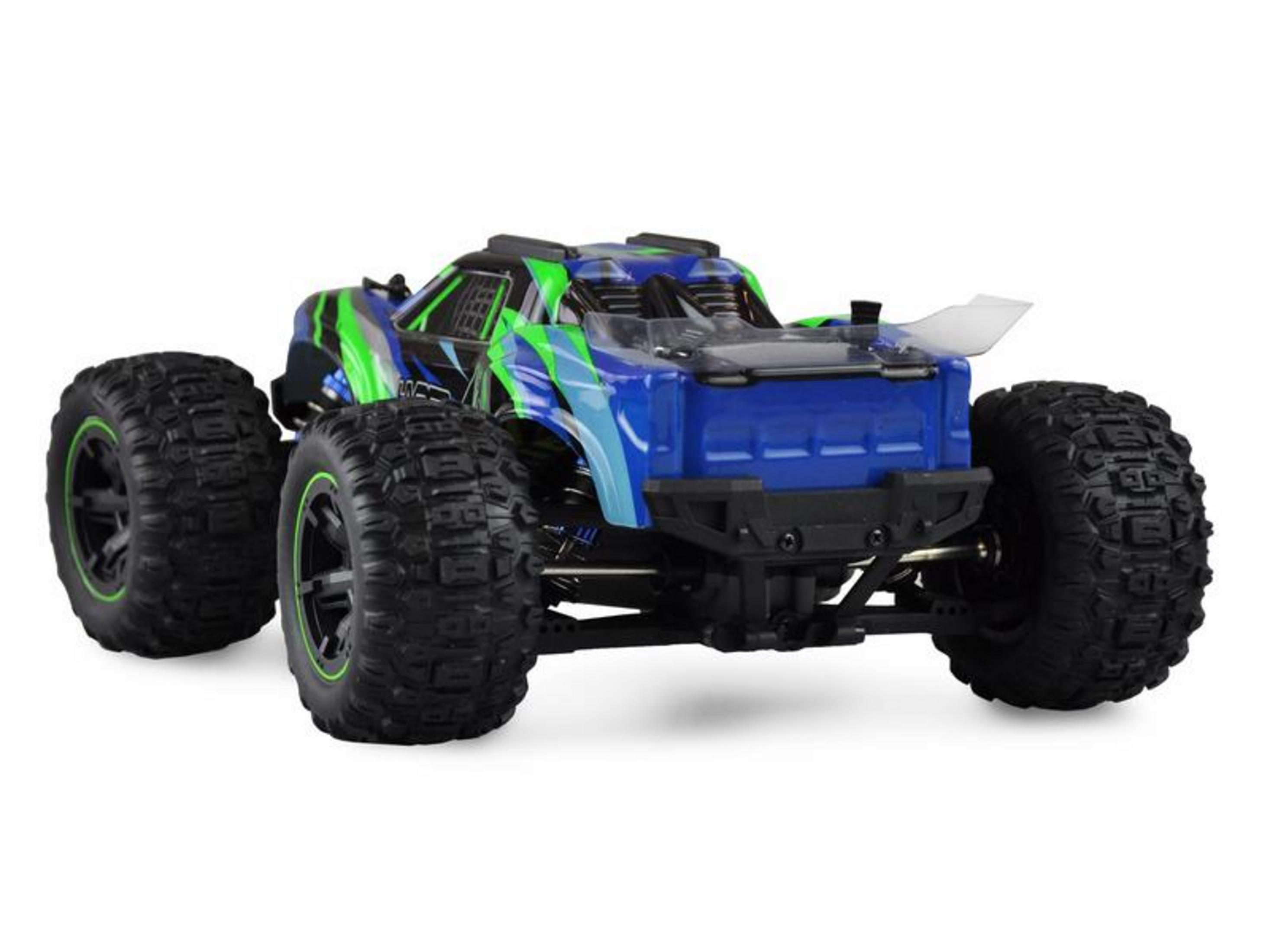 Un camión monstruo RC azul de juguete con rayas verdes y neumáticos grandes.