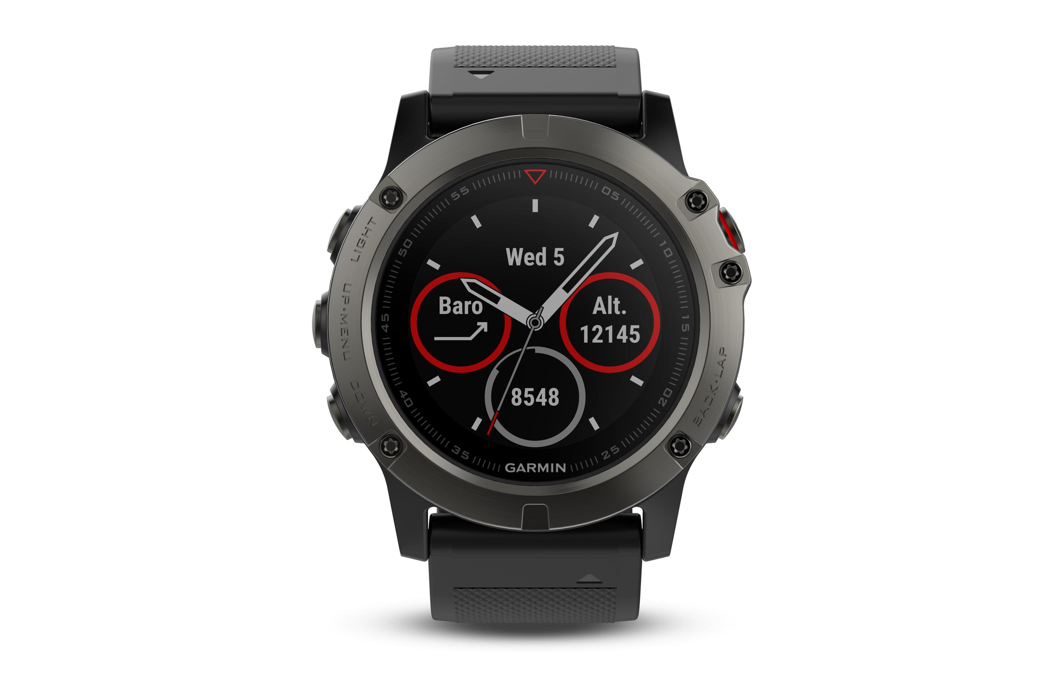 Graue Garmin Smartwatch mit schwarzem Armband, zeigt Datum, Höhe und Barometer an.