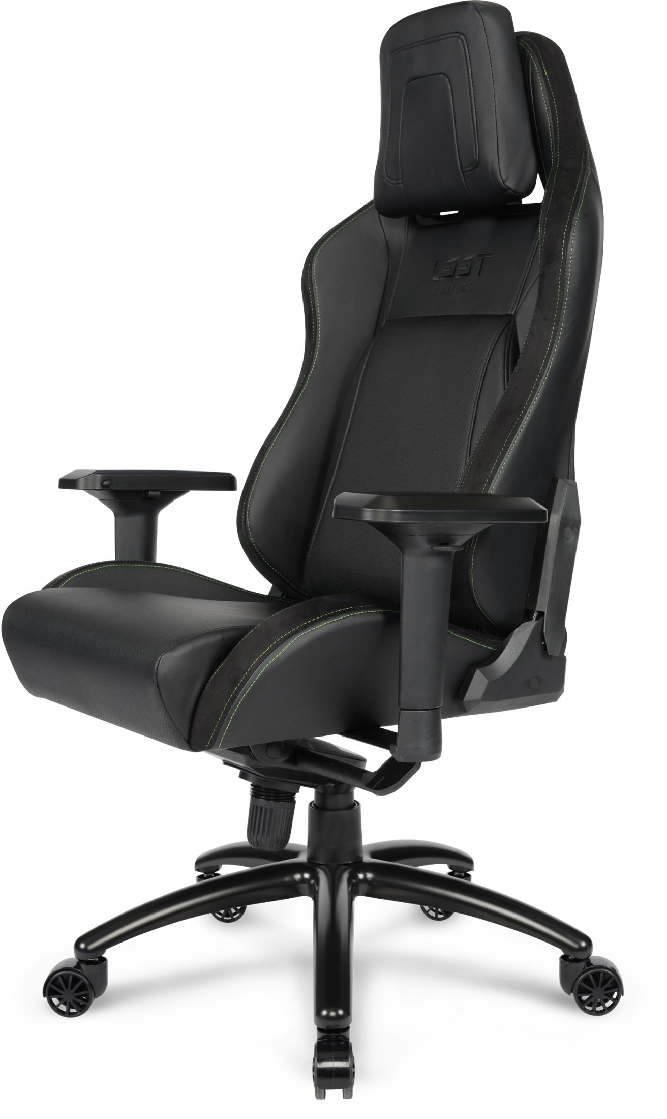 Una silla gamer negra con costuras verdes, reposabrazos ajustables y reposacabezas.