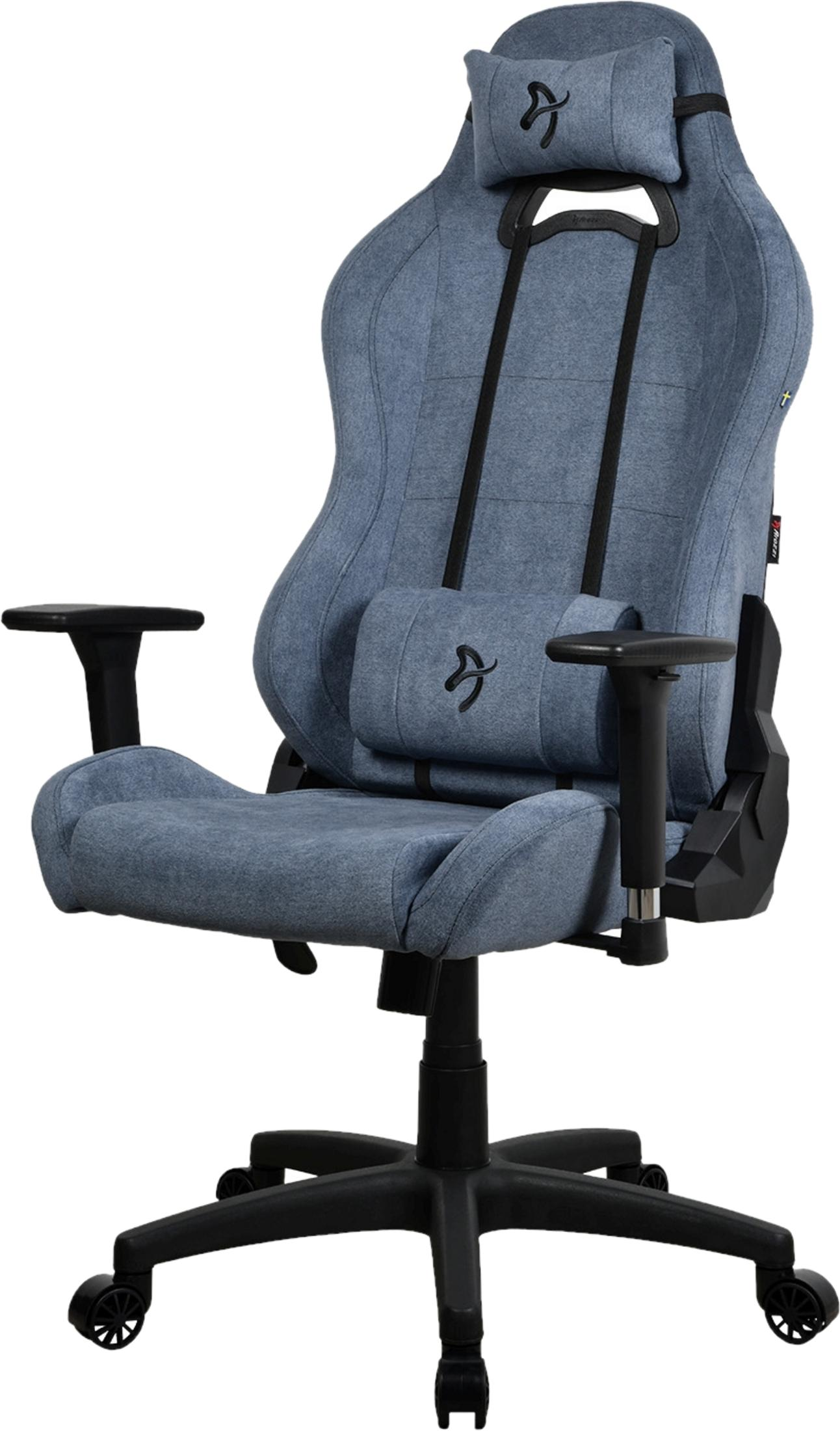Blauwe stoffen gamestoel met zwarte accenten, hoofdsteun en lendekussen.