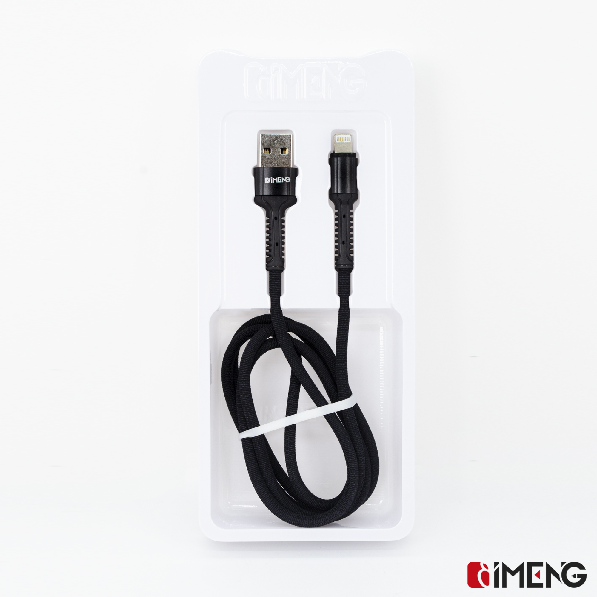 Beyaz ambalajda USB-A ve Lightning konektörlü siyah şarj kablosu.