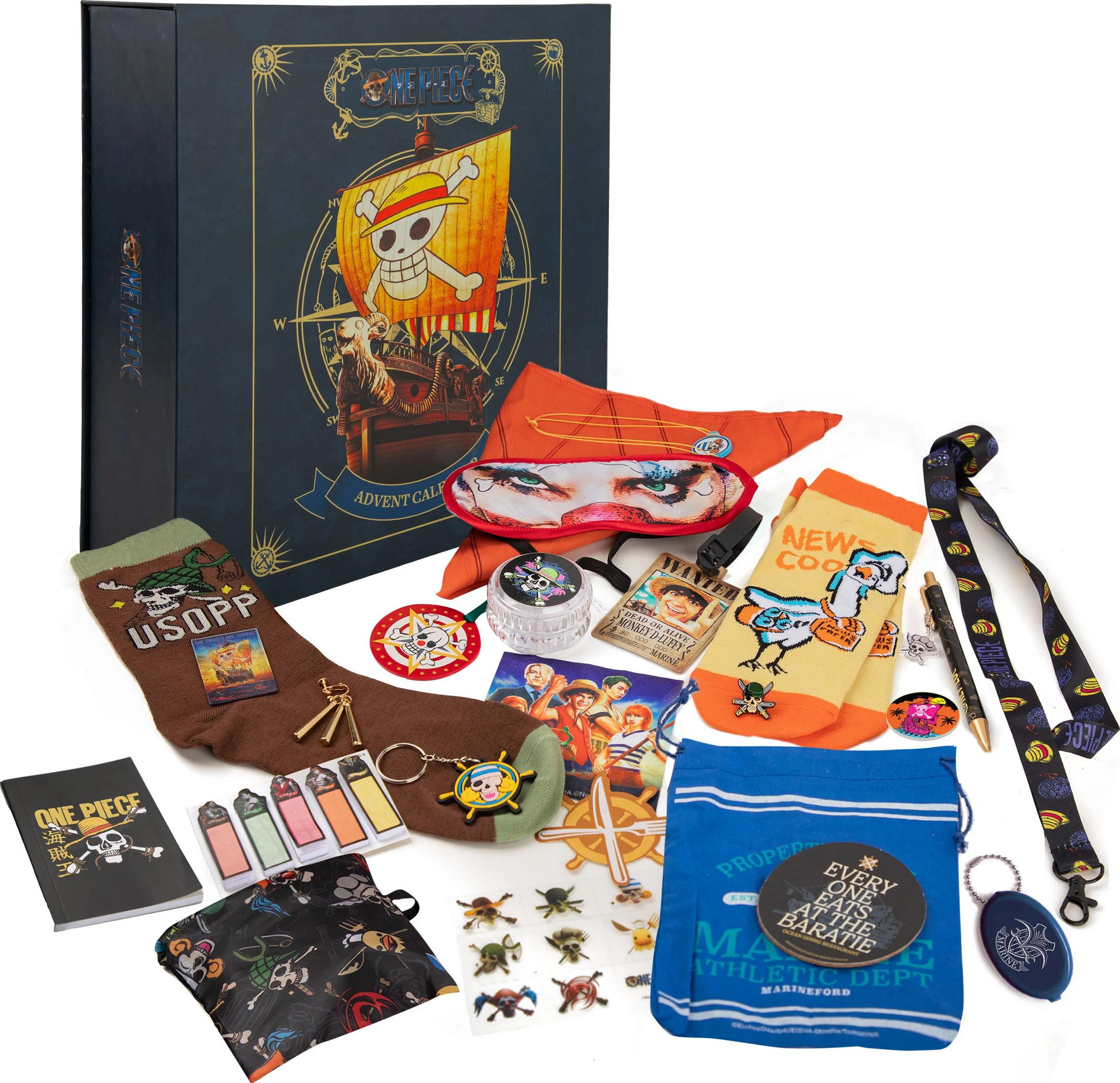 One Piece Adventskalender-Inhalt mit Socken, Maske, Stift, Lanyard, Beutel und Aufklebern.