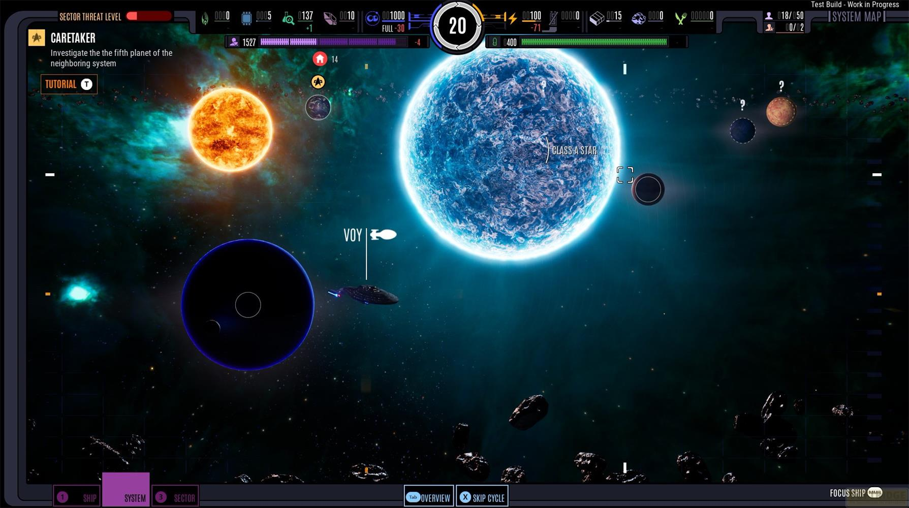 Ein Raumschiff fliegt auf einen blauen Planeten zu, mit einer Sonne und einem schwarzen Planeten im Hintergrund.