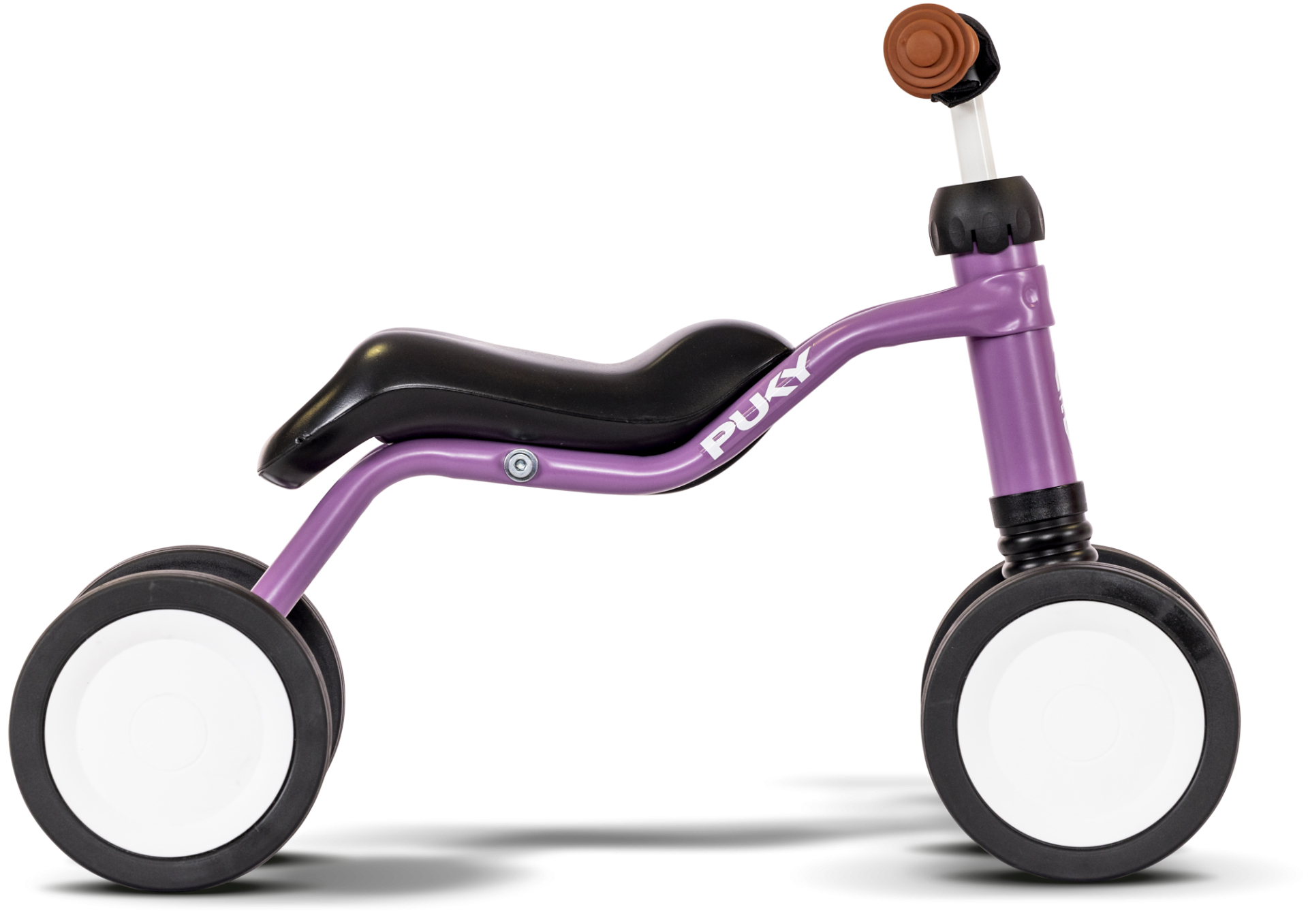 Bicicletta senza pedali viola con sedile nero e manopole marroni su sfondo bianco.