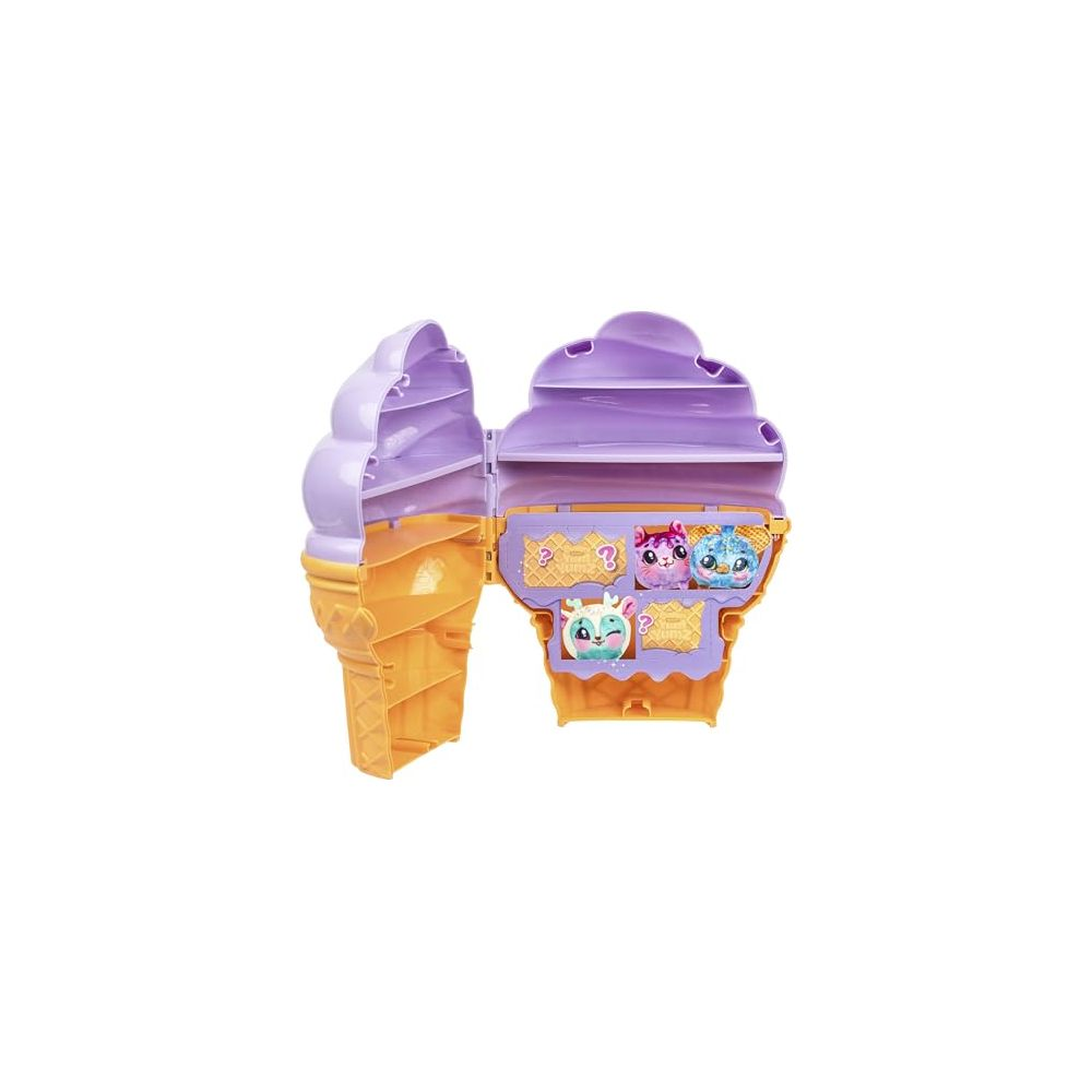 Jouet ouvert en forme de glace violette avec trois petites figurines.