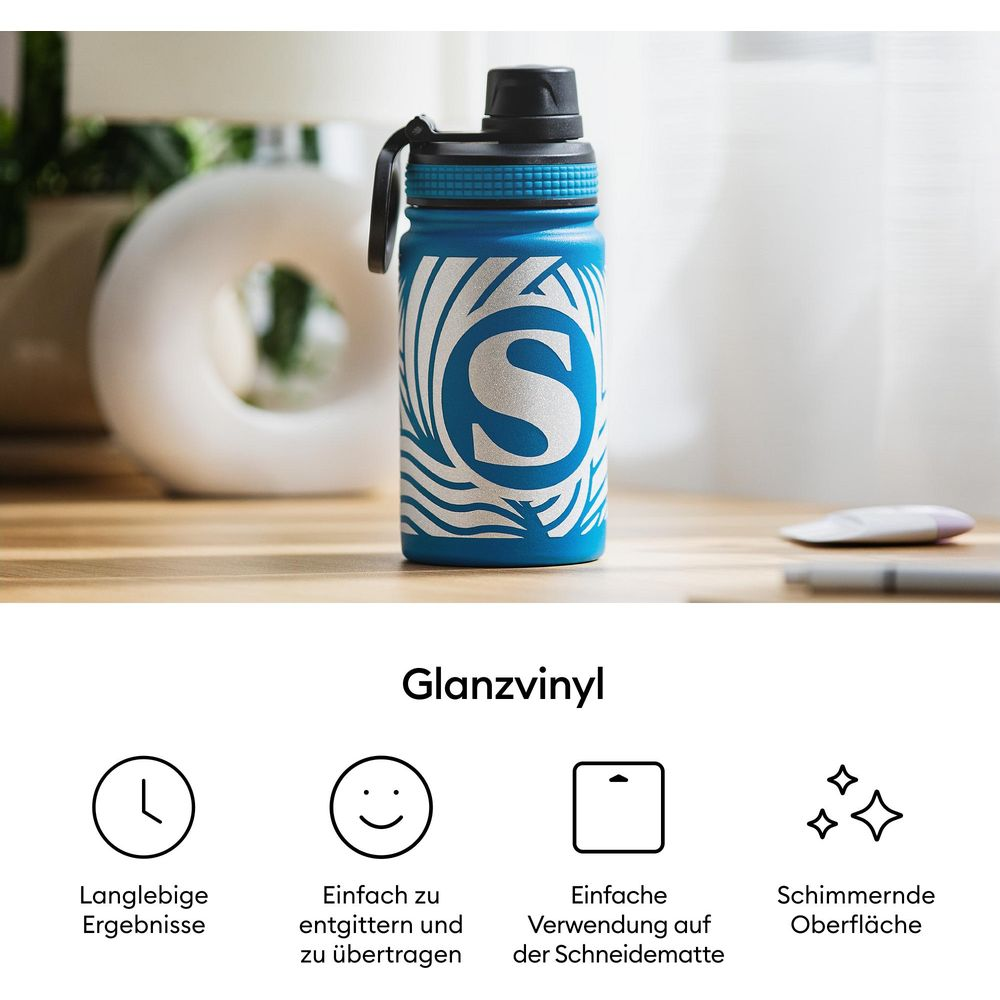 Blaue Trinkflasche mit weißem S-Logo auf einem Holztisch, mit Symbolen für Vinyl.