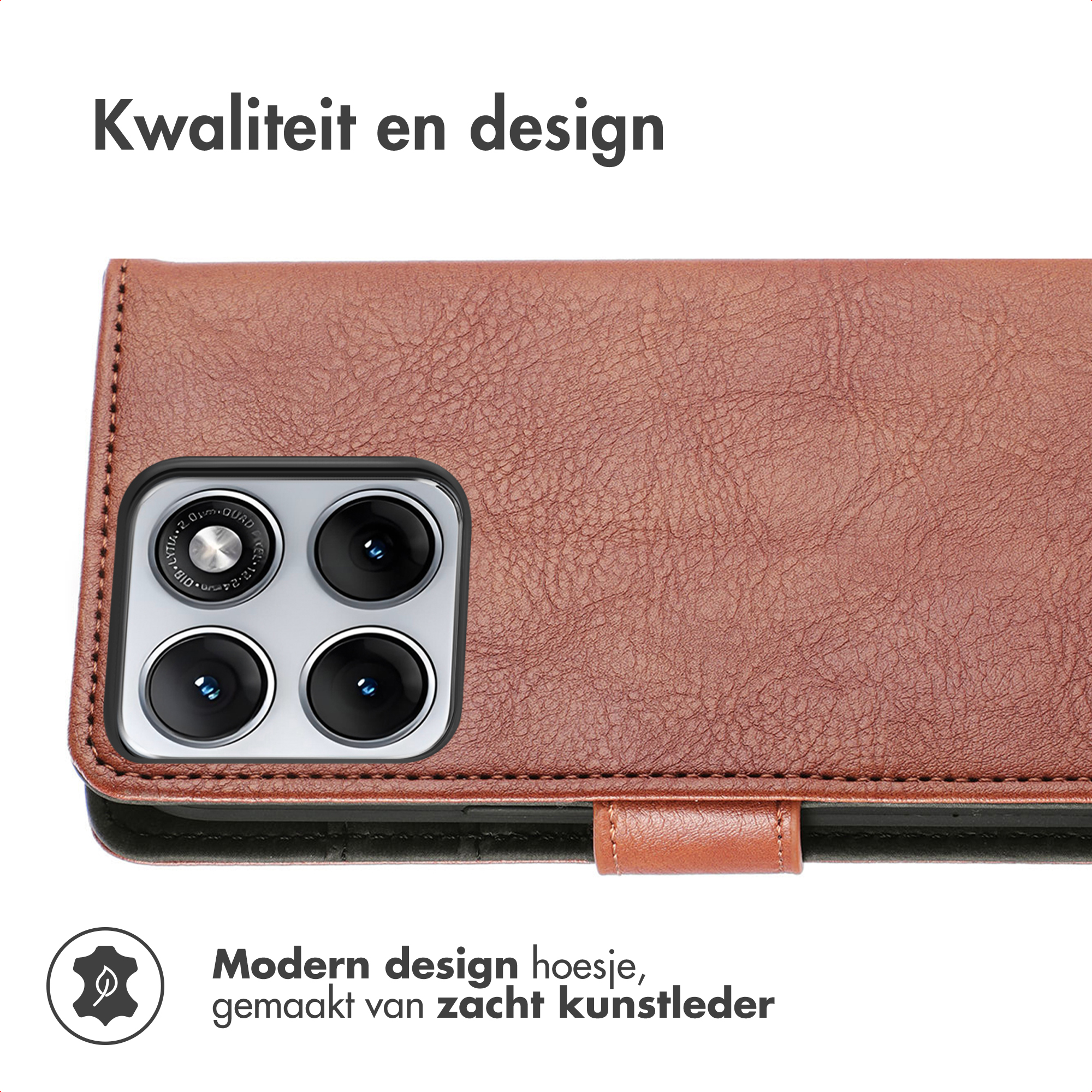 Étui de téléphone en cuir marron avec quatre caméras et texte.