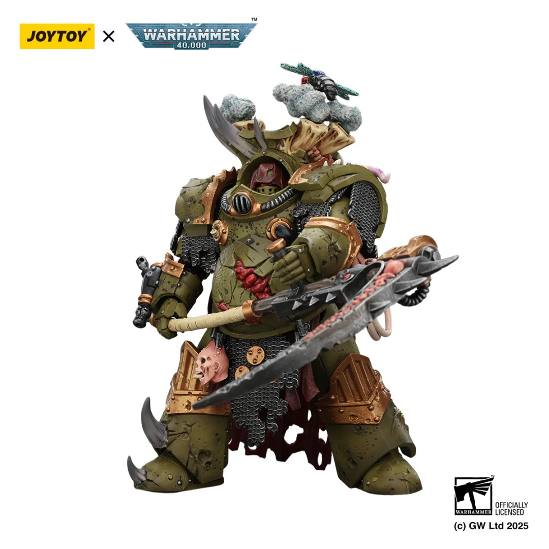 Zielona figurka Warhammer z toporem i zbroją, białe tło.