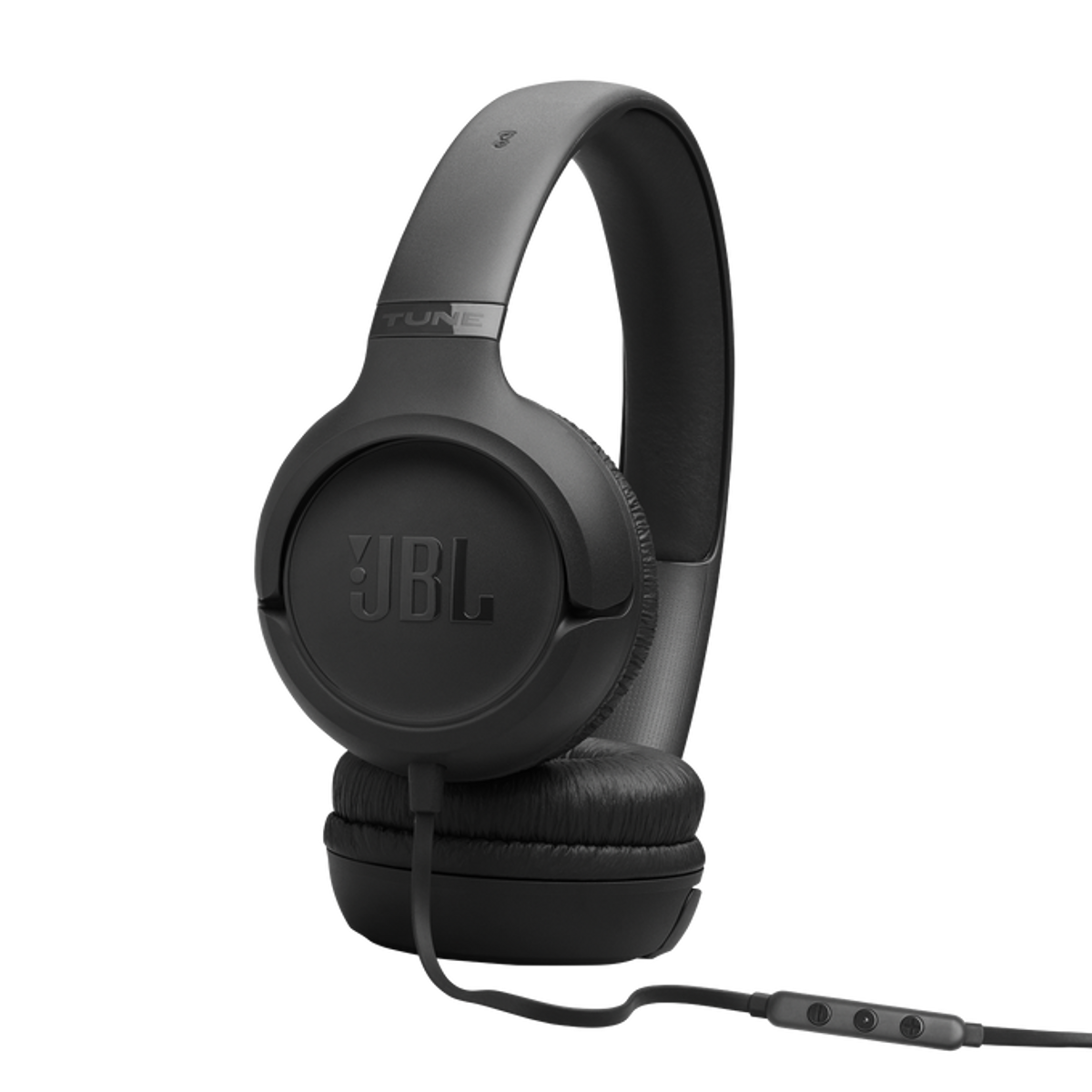 Cuffie JBL nere con cavo e telecomando in linea su sfondo nero.