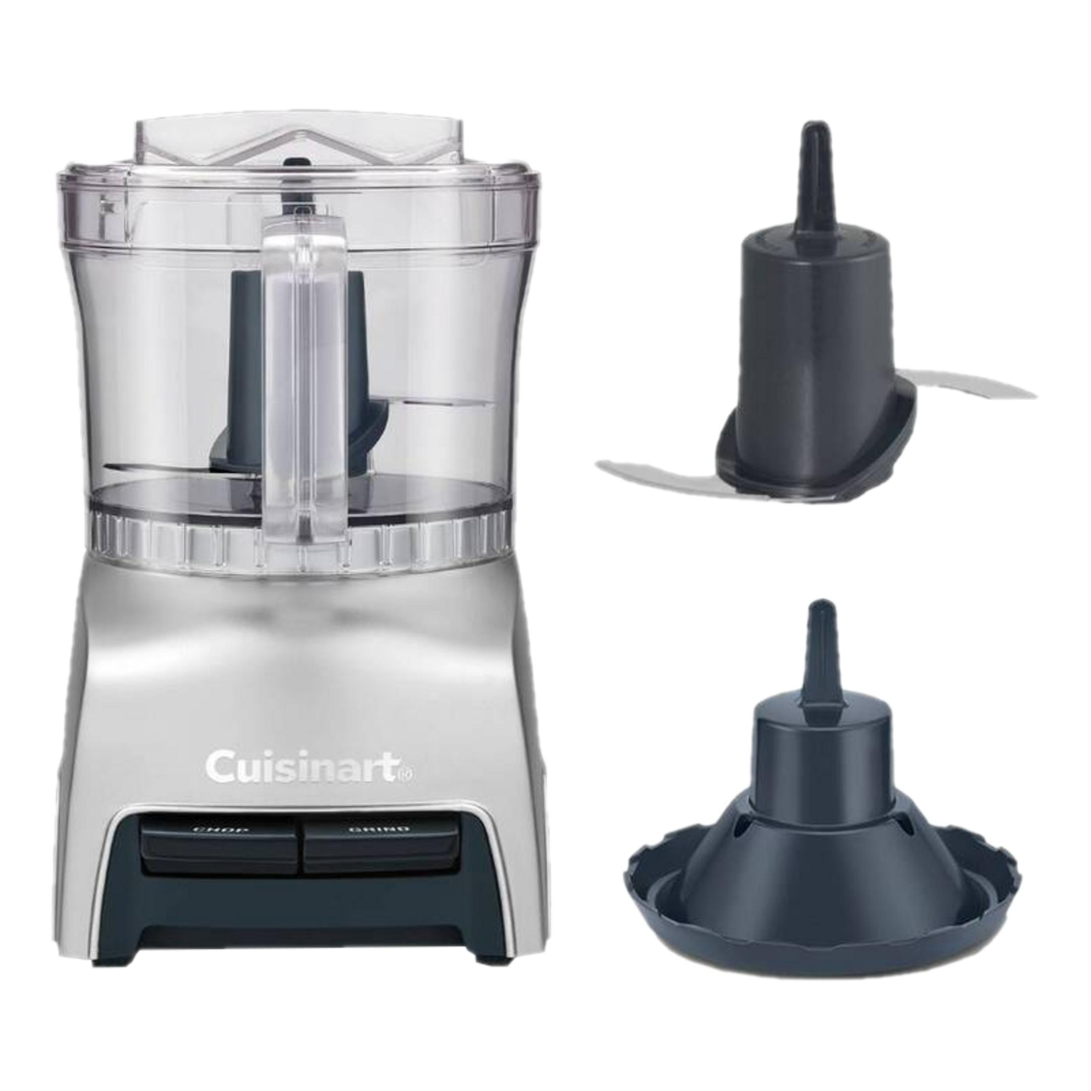 Un tritatutto Cuisinart con base argentata e contenitore trasparente.