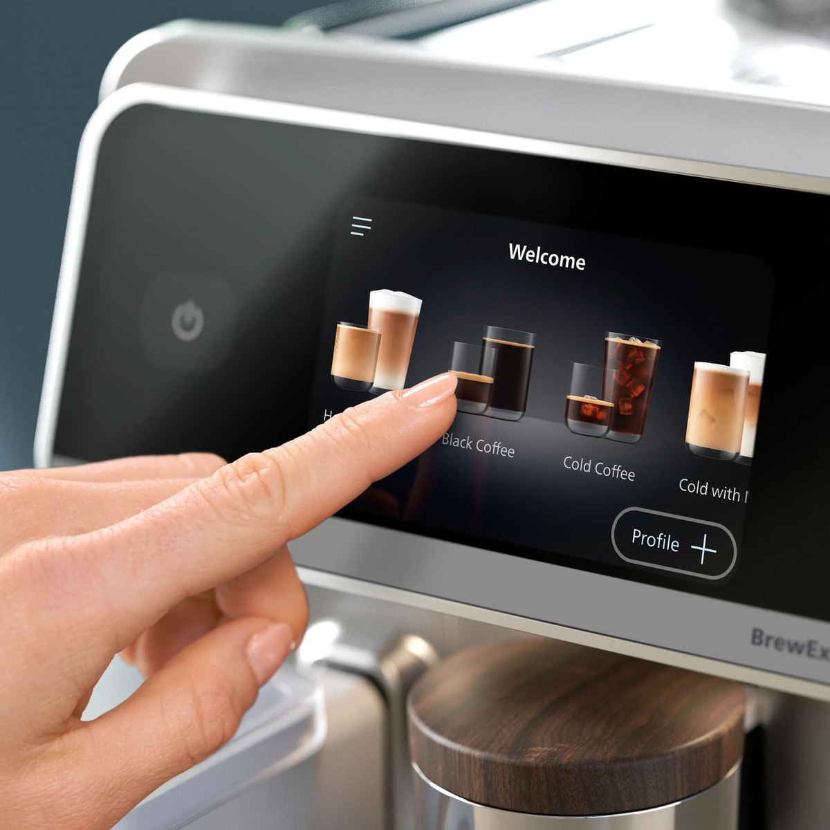 Ein Finger berührt einen Bildschirm mit Kaffeegetränken: schwarzer Kaffee, kalter Kaffee und Eiskaffee.